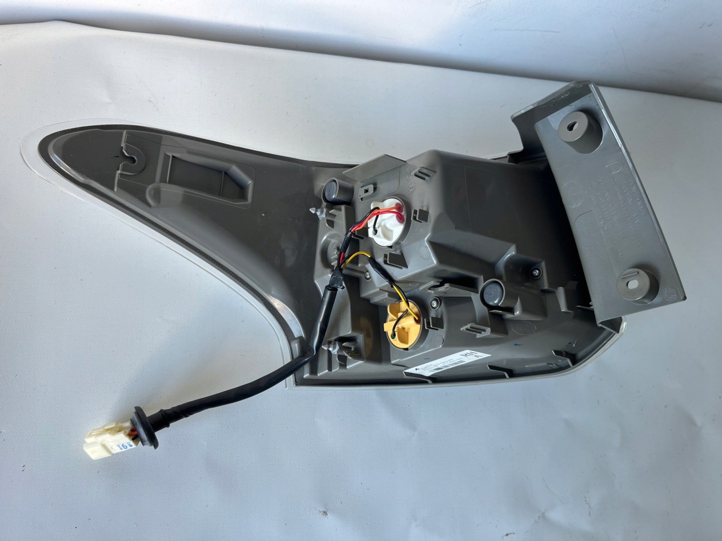 Mitsubishi Outlander CU0W Rückleuchte 8330A788 Rearlamp - Thumbnail 8