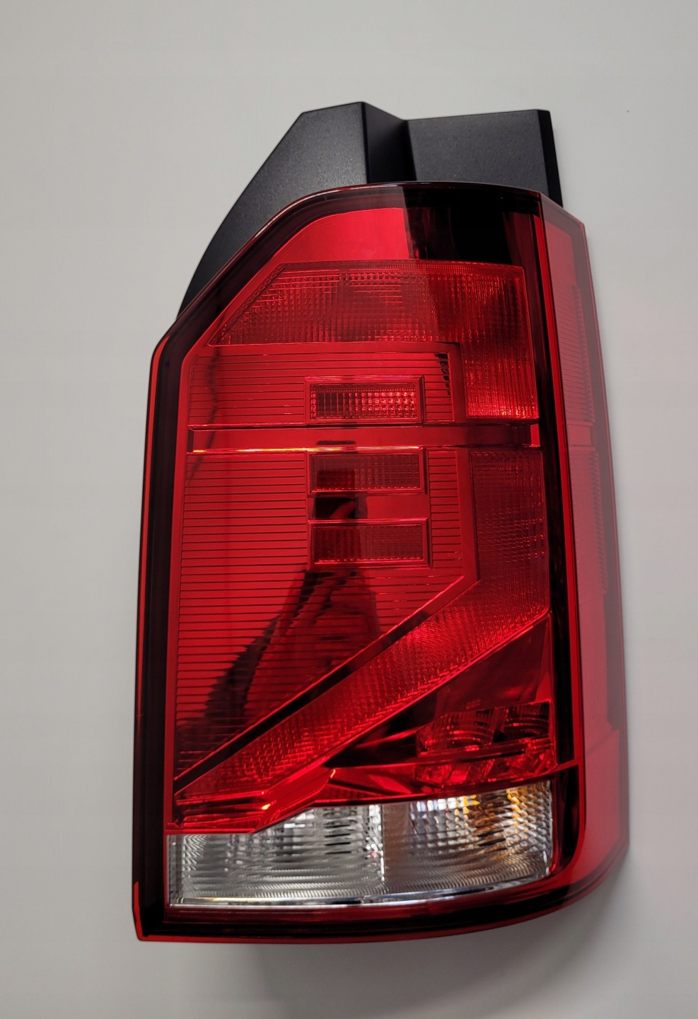 VW Transporter T6 Rückleuchte 7LA945096 Rearlamp - Thumbnail 1