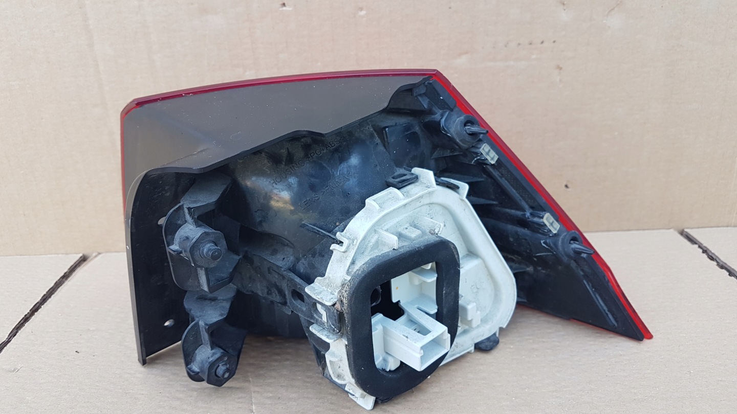 VW Golf V Rückleuchte Rearlamp - Thumbnail 8