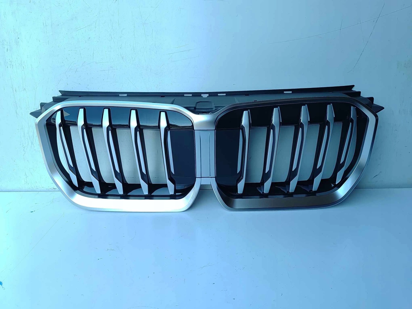 BMW X1 U11 Kühlergrill FRONTGRILL Kühlergitter 9880301 - Thumbnail 1