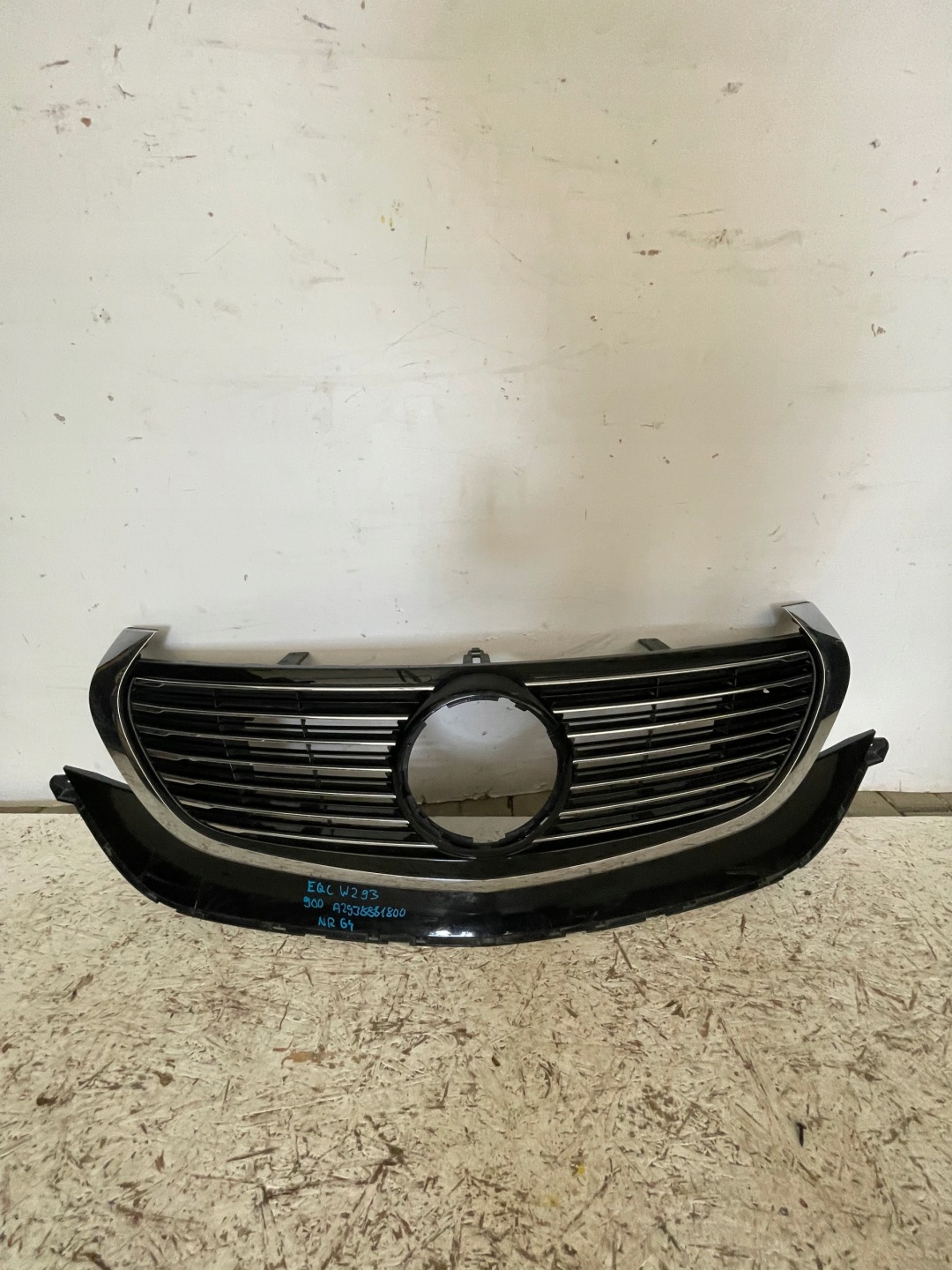 Mercedes-Benz EQC N293 Kühlergrill FRONTGRILL Kühlergitter A2938881800 - Thumbnail 1