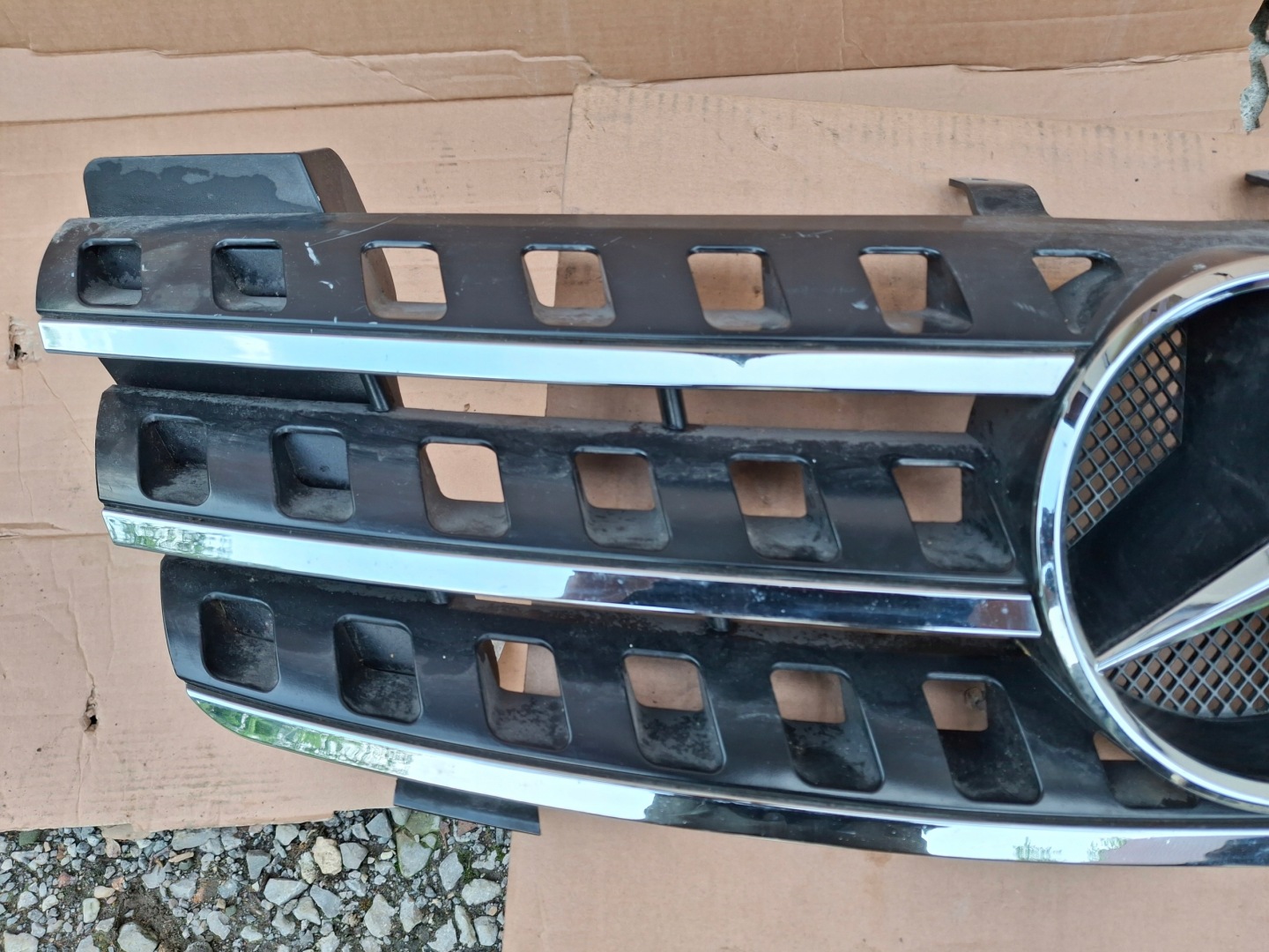 Mercedes-Benz M-Klasse W164 Kühlergrill FRONTGRILL Kühlergitter A1648880141 - Thumbnail 4