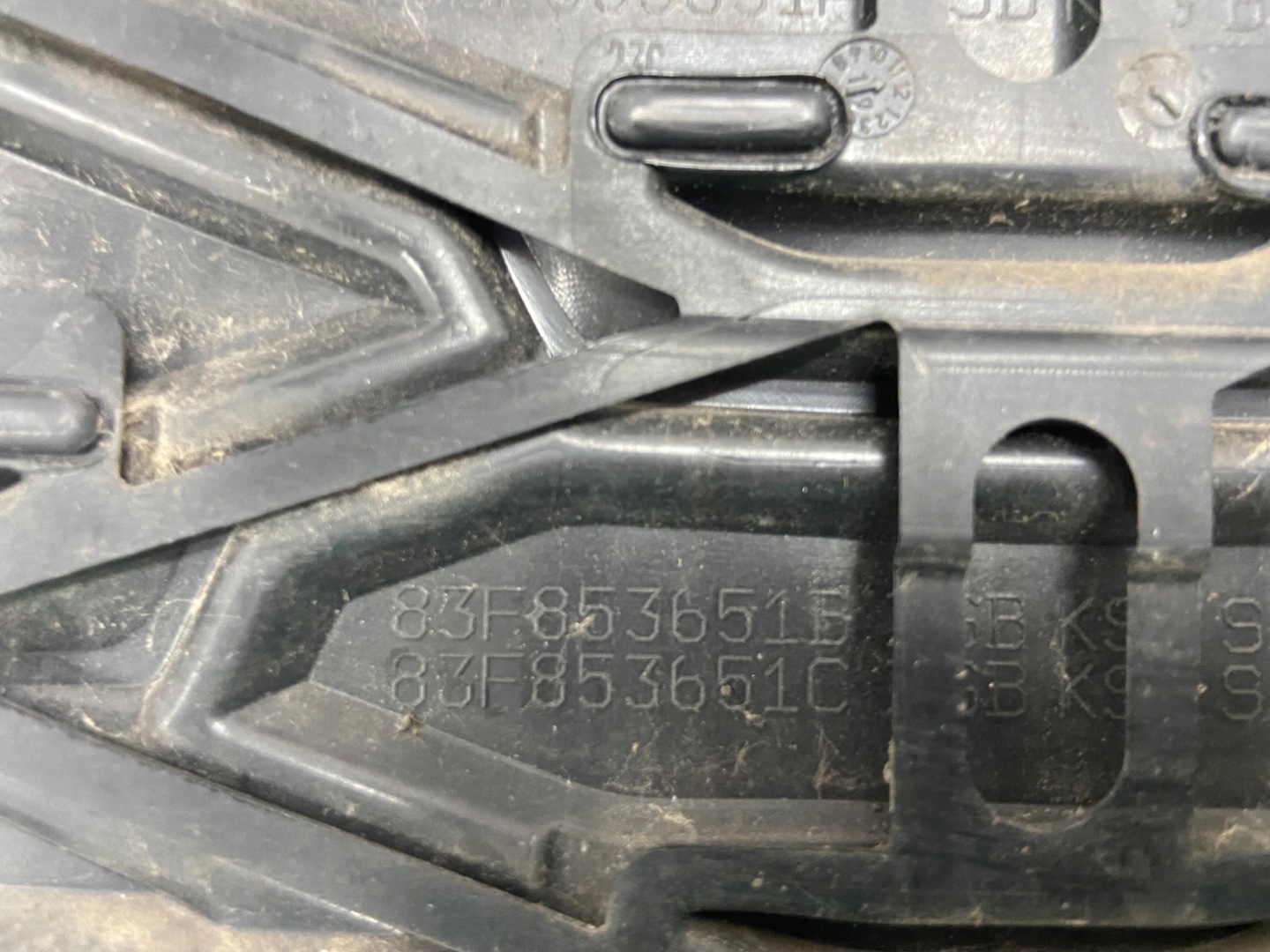 Audi Q3 Kühlergrill FRONTGRILL Kühlergitter 83F853651 - Thumbnail 10