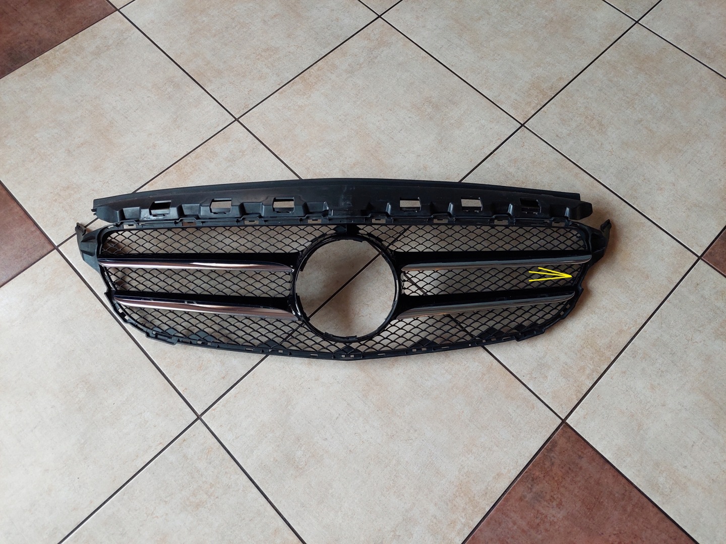 Mercedes-Benz C-Klasse W205 Kühlergrill FRONTGRILL Kühlergitter A2058851165 - Thumbnail 1