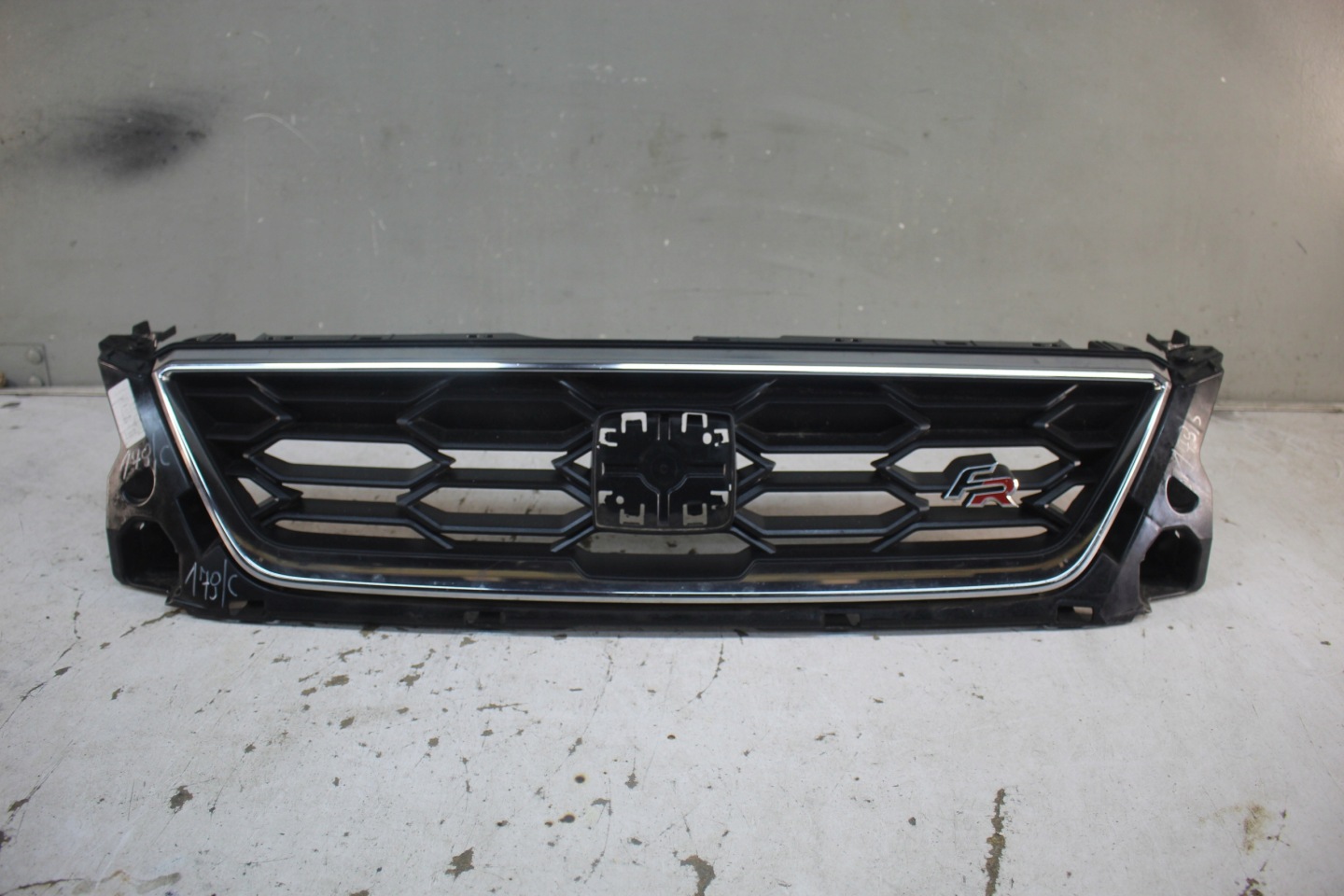 SEAT Ibiza 6F0 Kühlergrill FRONTGRILL Kühlergitter 6F0853654E - Thumbnail 1