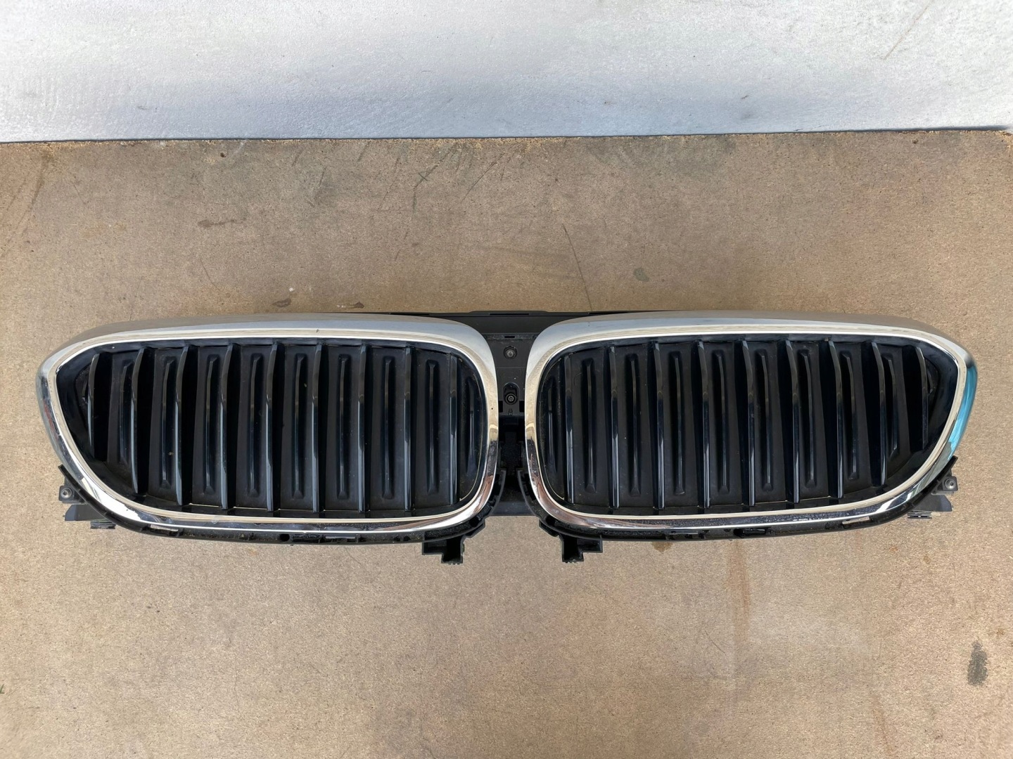 BMW 5 G31 Kühlergrill FRONTGRILL Kühlergitter 6666777 - Thumbnail 1