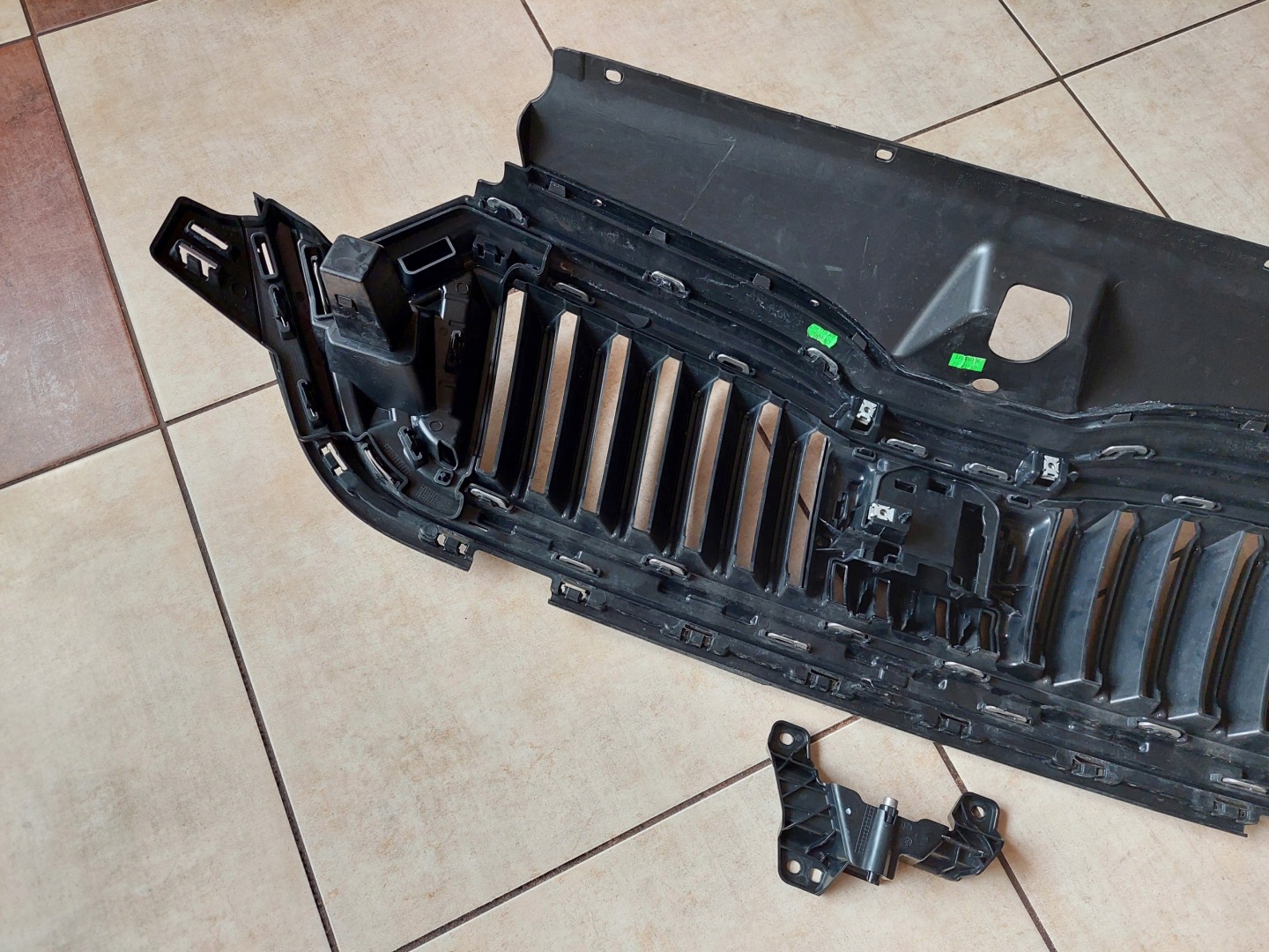 Skoda Octavia 1U Kühlergrill FRONTGRILL Kühlergitter 5E3853343 - Thumbnail 12
