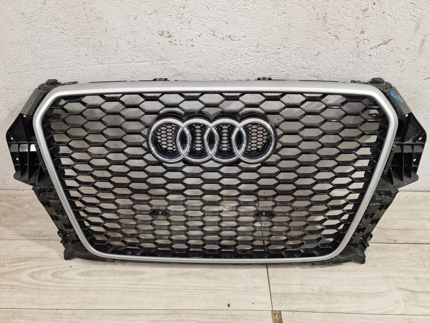 Audi Q3 Kühlergrill FRONTGRILL Kühlergitter 8U0853651 - Thumbnail 1