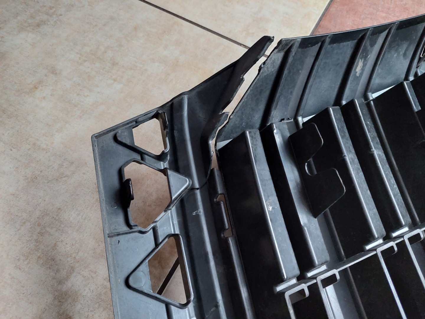 VW Crafter Kühlergrill FRONTGRILL Kühlergitter 7C0853653F - Thumbnail 12