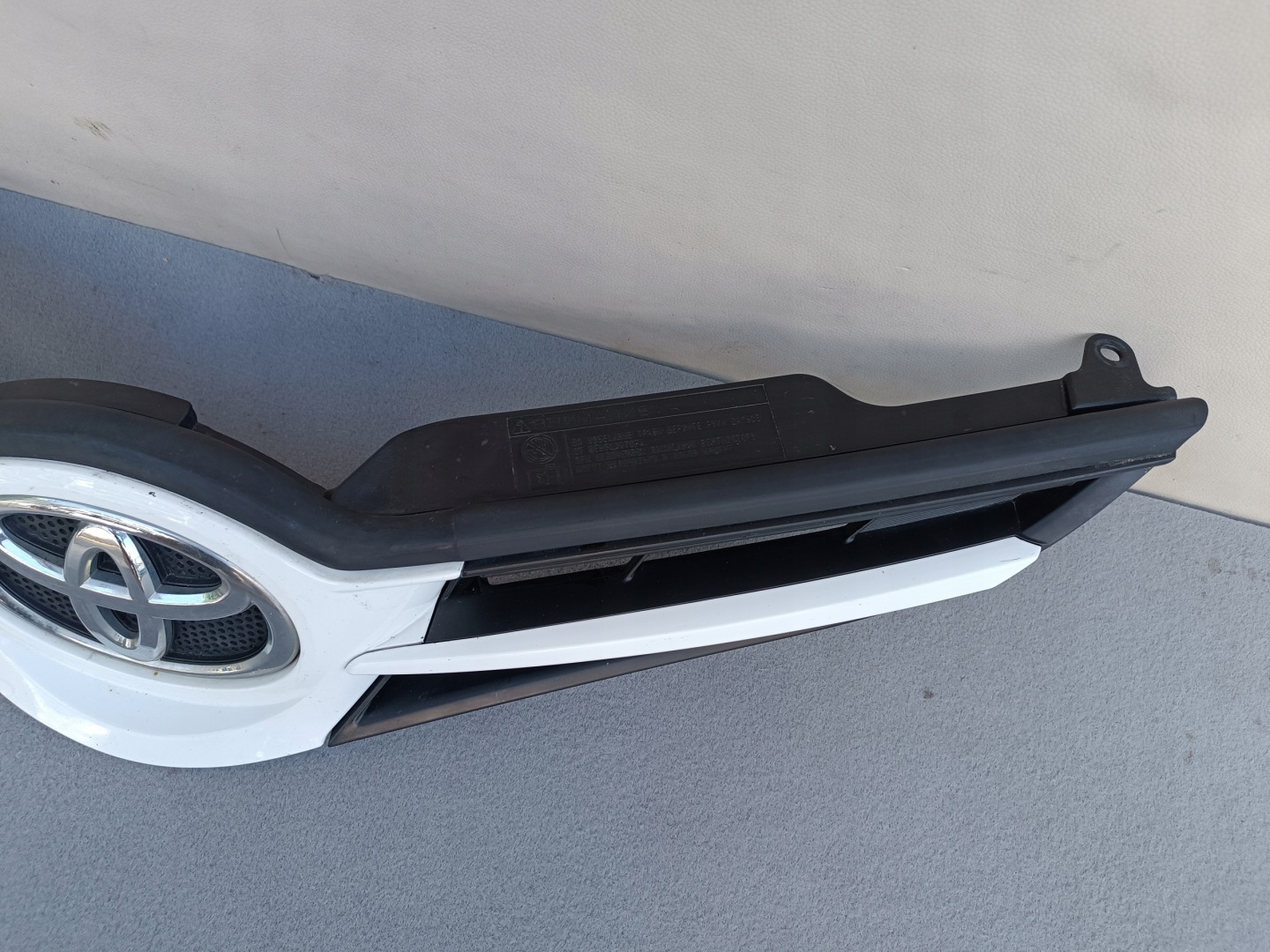 Toyota Auris E150 Kühlergrill FRONTGRILL Kühlergitter - Thumbnail 9