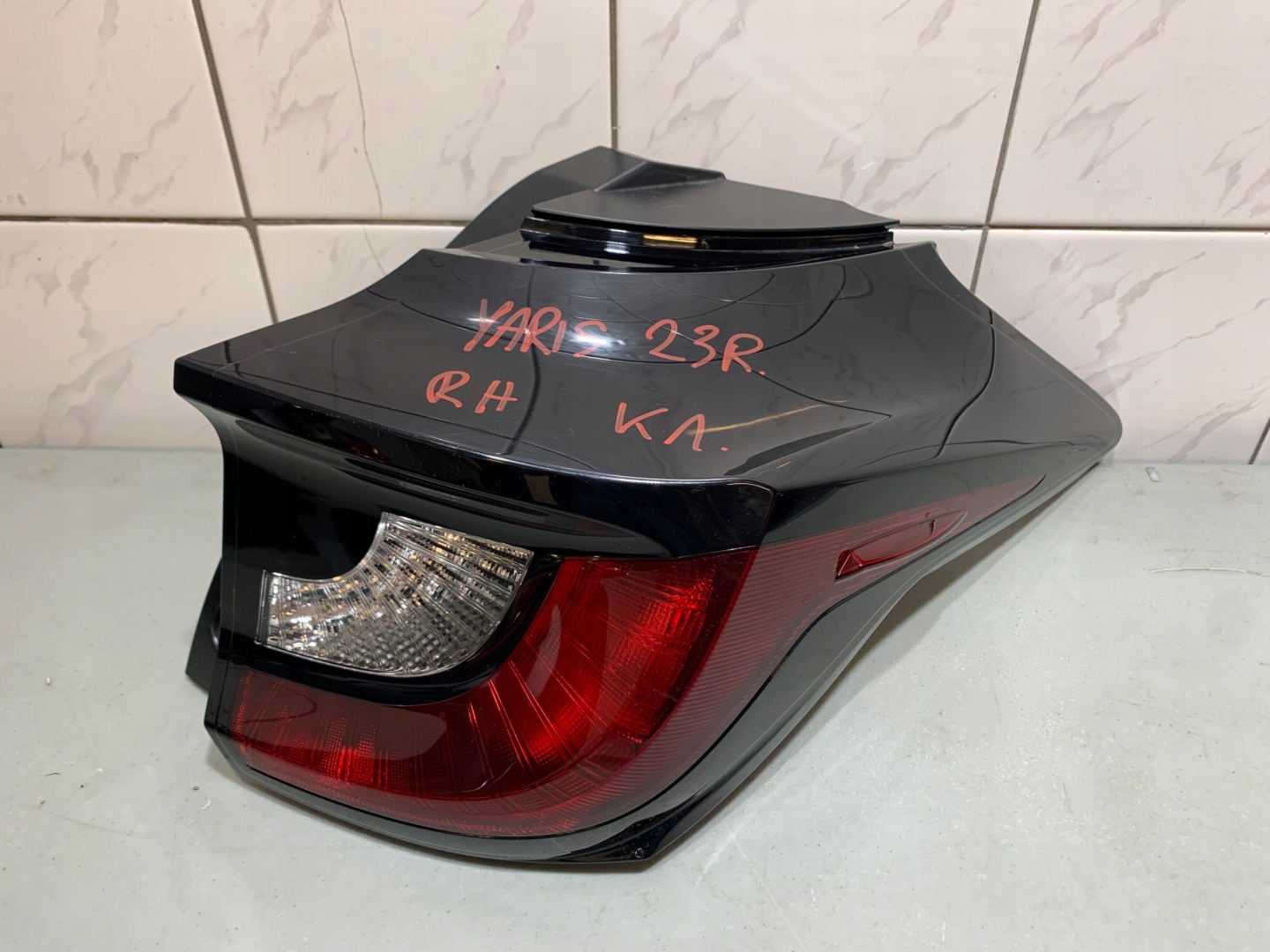 Toyota Yaris I P1 Rückleuchte Rearlamp - Thumbnail 1
