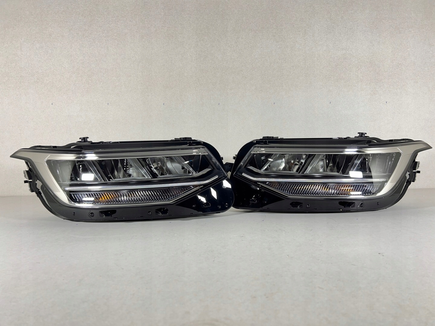 Frontscheinwerfer VW Tiguan 35NB941035 Facelift LED Links Scheinwerfer Headlight - Thumbnail 1