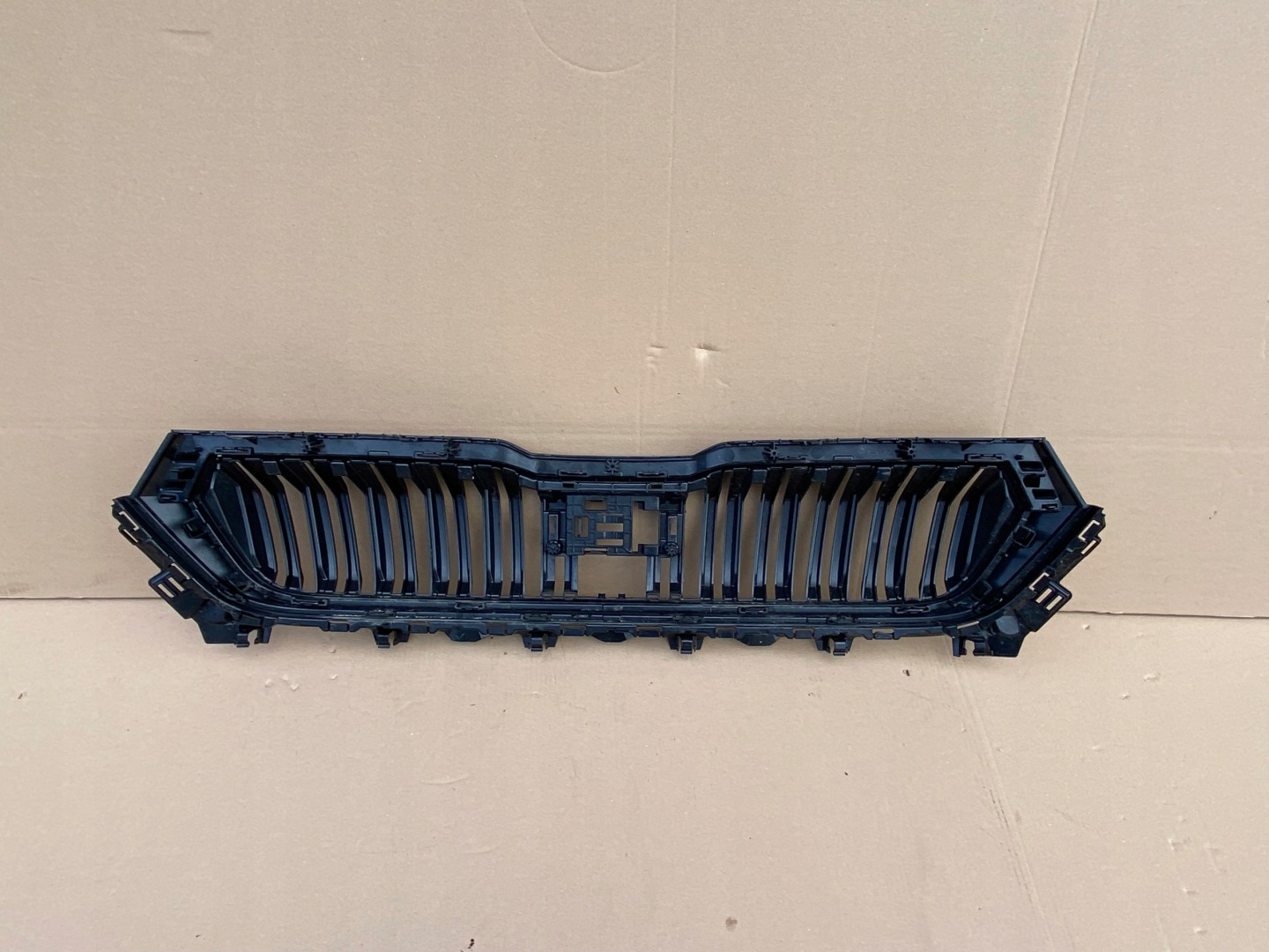 Skoda Kamiq 565 Kühlergrill FRONTGRILL Kühlergitter 565853653G0 - Thumbnail 2