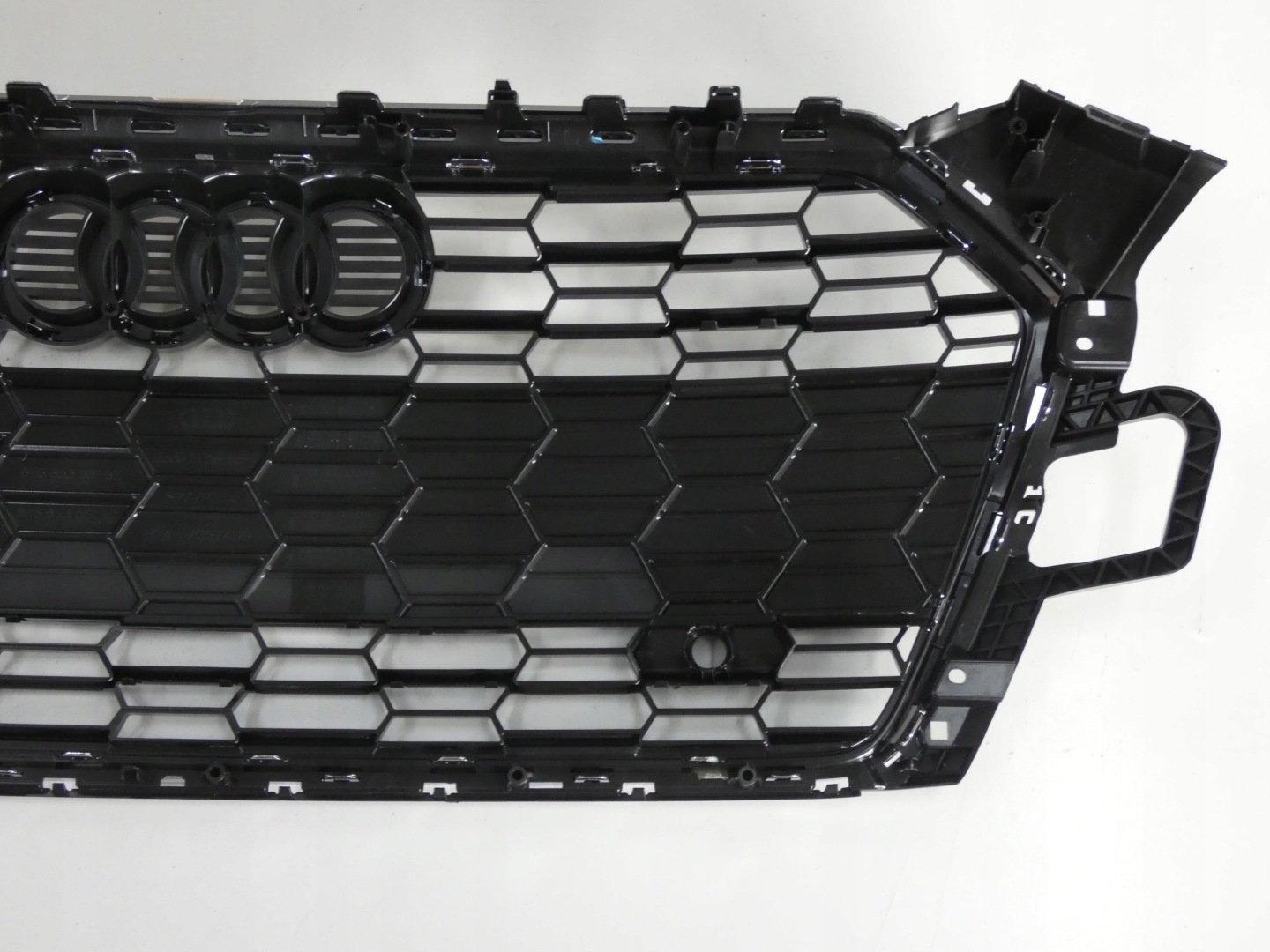 Audi 8W6 Kühlergrill FRONTGRILL Kühlergitter 8W6853651BE - Thumbnail 6