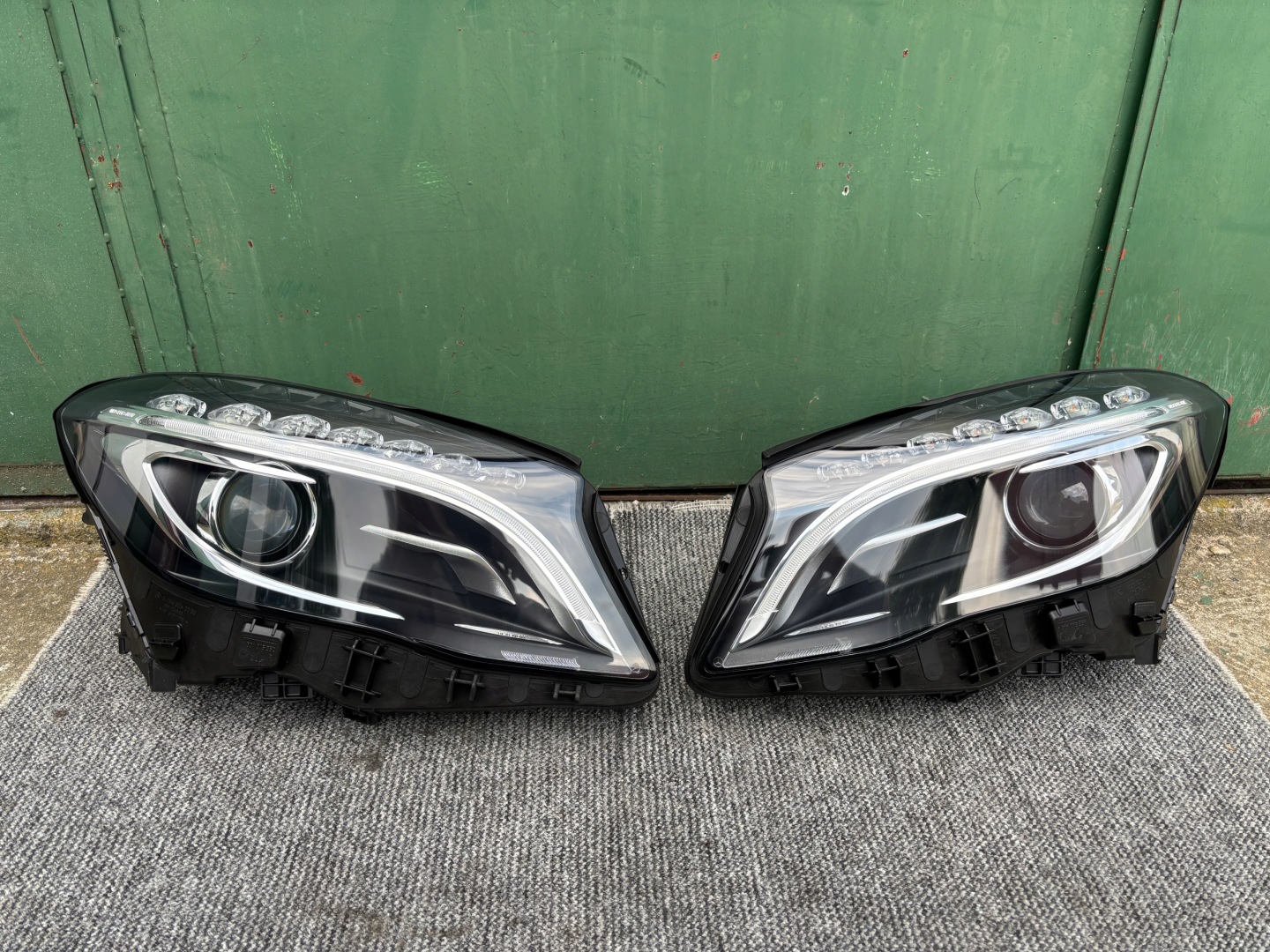 Frontscheinwerfer Mercedes-Benz GLA W156 A1569061800 Bi-Xenon Links Headlight - Thumbnail 1