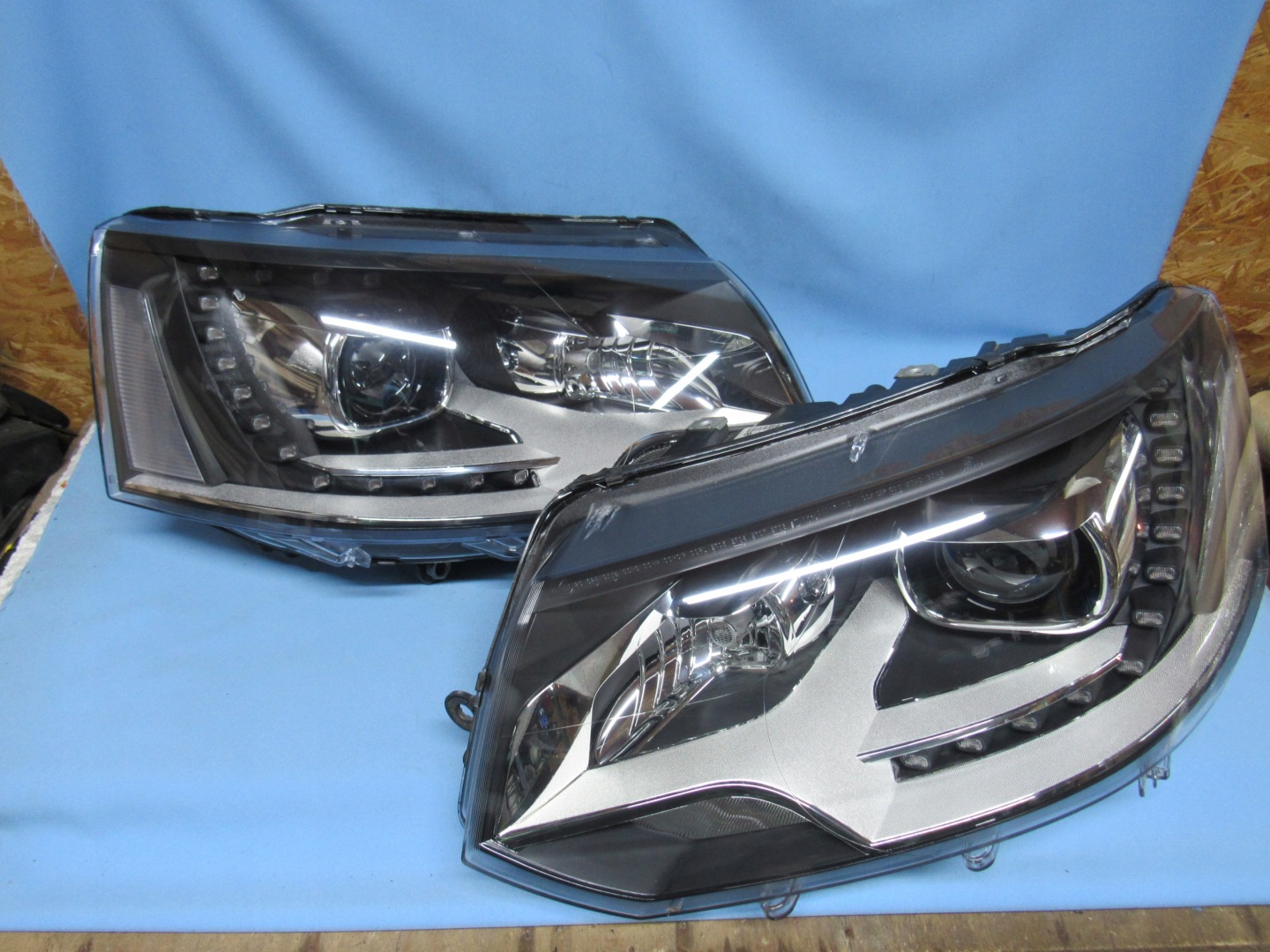 Frontscheinwerfer VW Transporter T5 7E1941016XC Bi-Xenon Links Headlight - Thumbnail 1