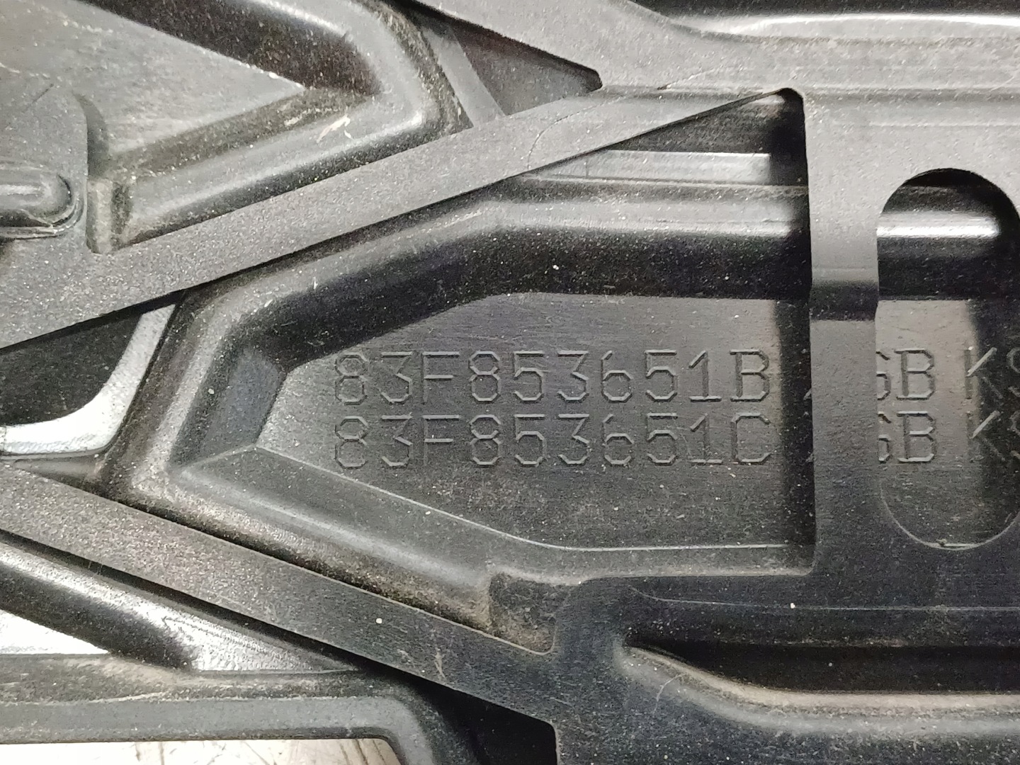 Audi Q3 Kühlergrill FRONTGRILL Kühlergitter 83F853651RT - Thumbnail 11