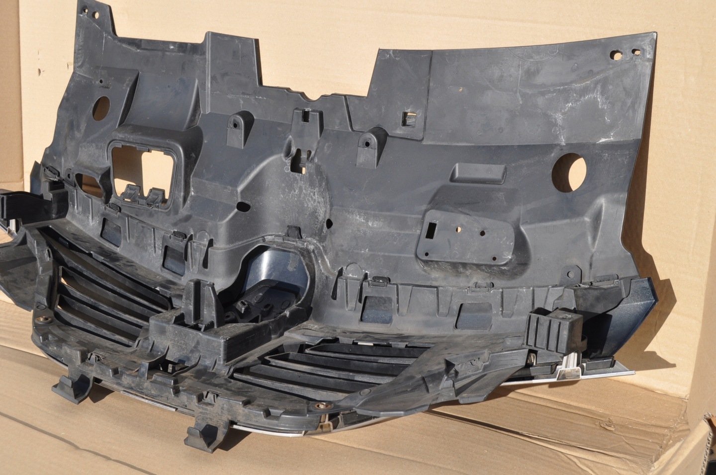 Renault MĂ©gane IV RFB Kühlergrill FRONTGRILL Kühlergitter 2016622563R - Thumbnail 10
