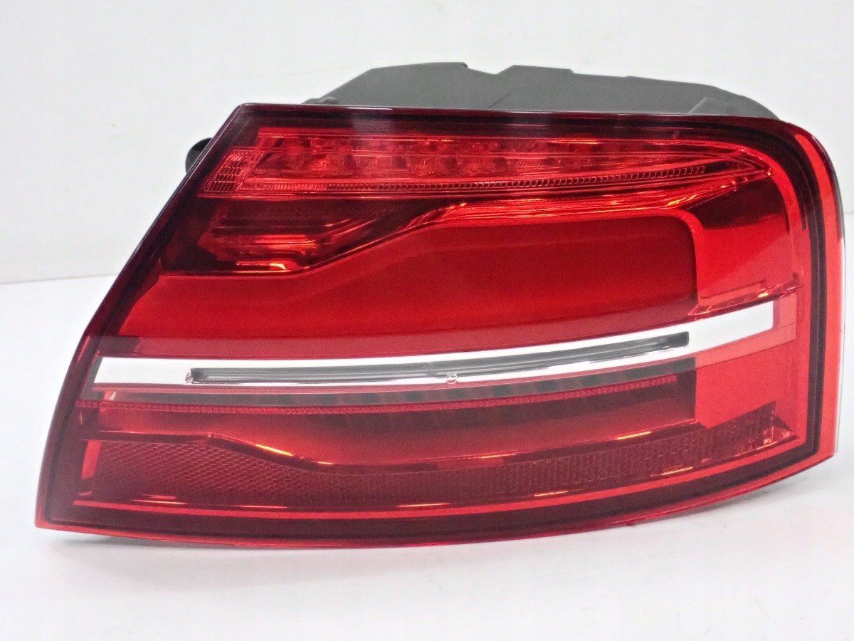 Audi A8 Rückleuchte 4H0945096K Rearlamp - Thumbnail 1