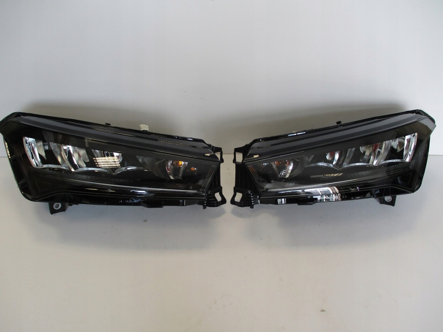Frontscheinwerfer Skoda Enyaq 5LB 5LB941018 LED Links Scheinwerfer Headlight - Thumbnail 9