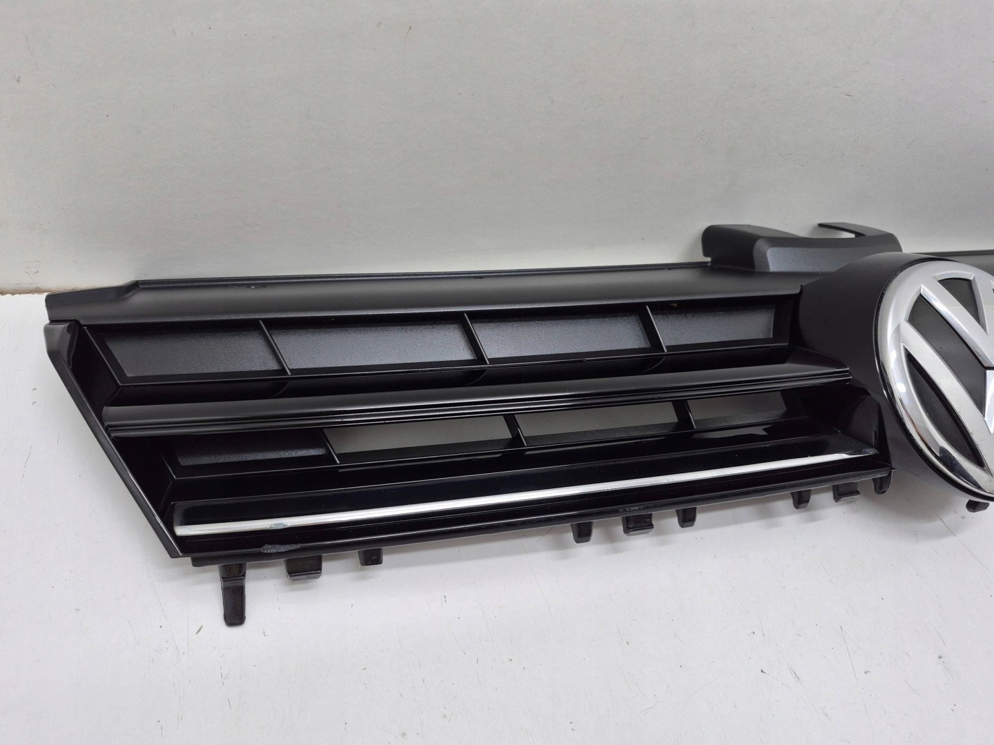 VW Golf V Kühlergrill FRONTGRILL Kühlergitter 5G0853653EV - Thumbnail 3