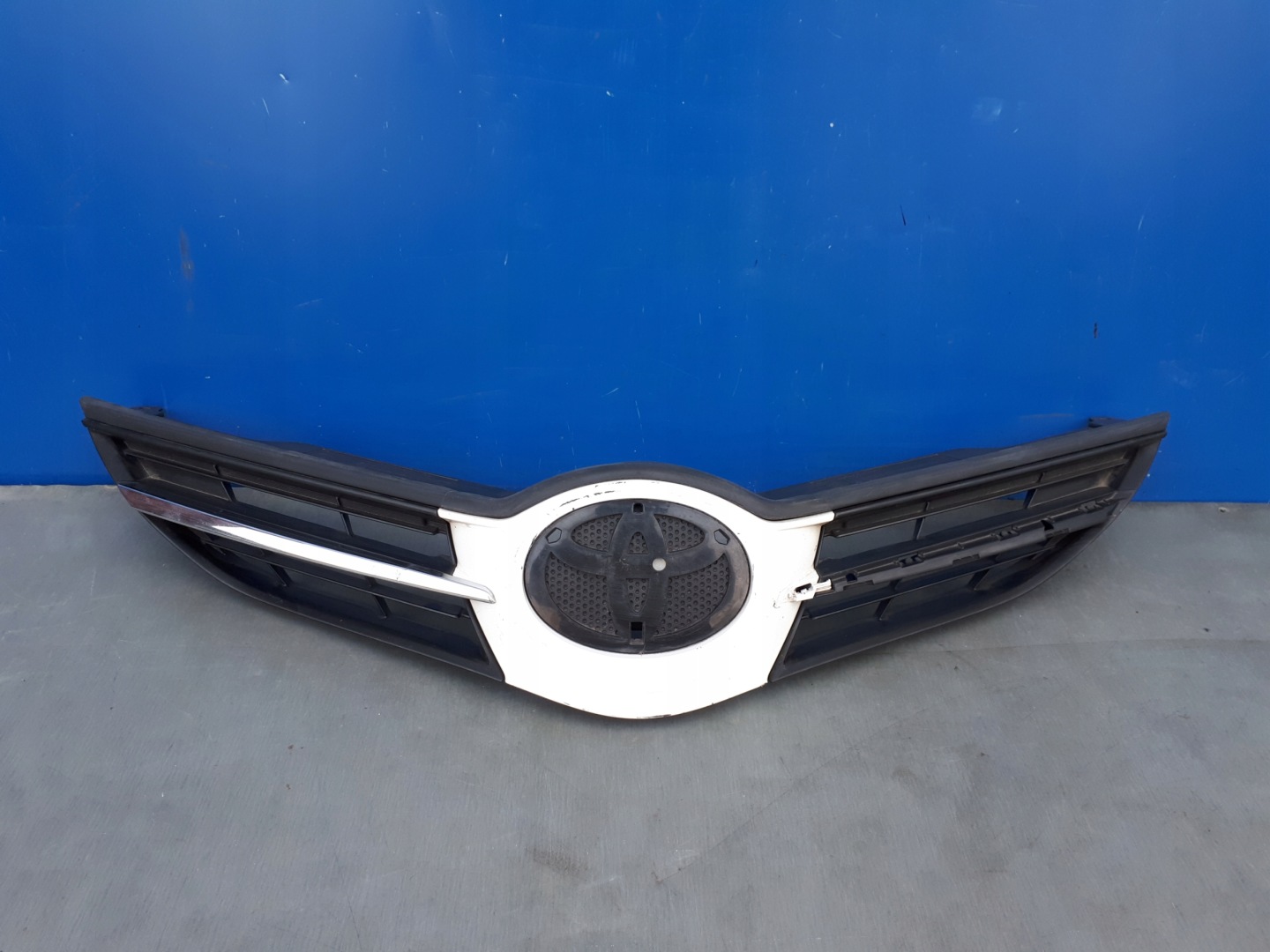 Toyota Auris E150 Kühlergrill FRONTGRILL Kühlergitter 53114022605 - Thumbnail 1