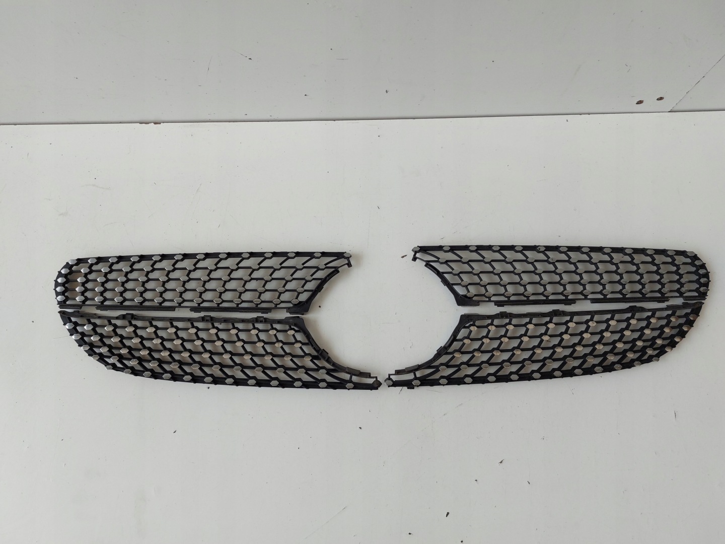 Mercedes-Benz C-Klasse W205 Kühlergrill FRONTGRILL Kühlergitter A2058881360 - Thumbnail 1