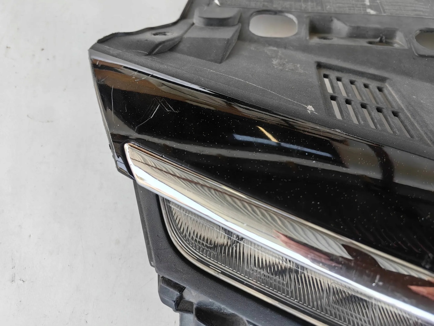 Renault Clio X98 Kühlergrill FRONTGRILL Kühlergitter 622561433R - Thumbnail 6