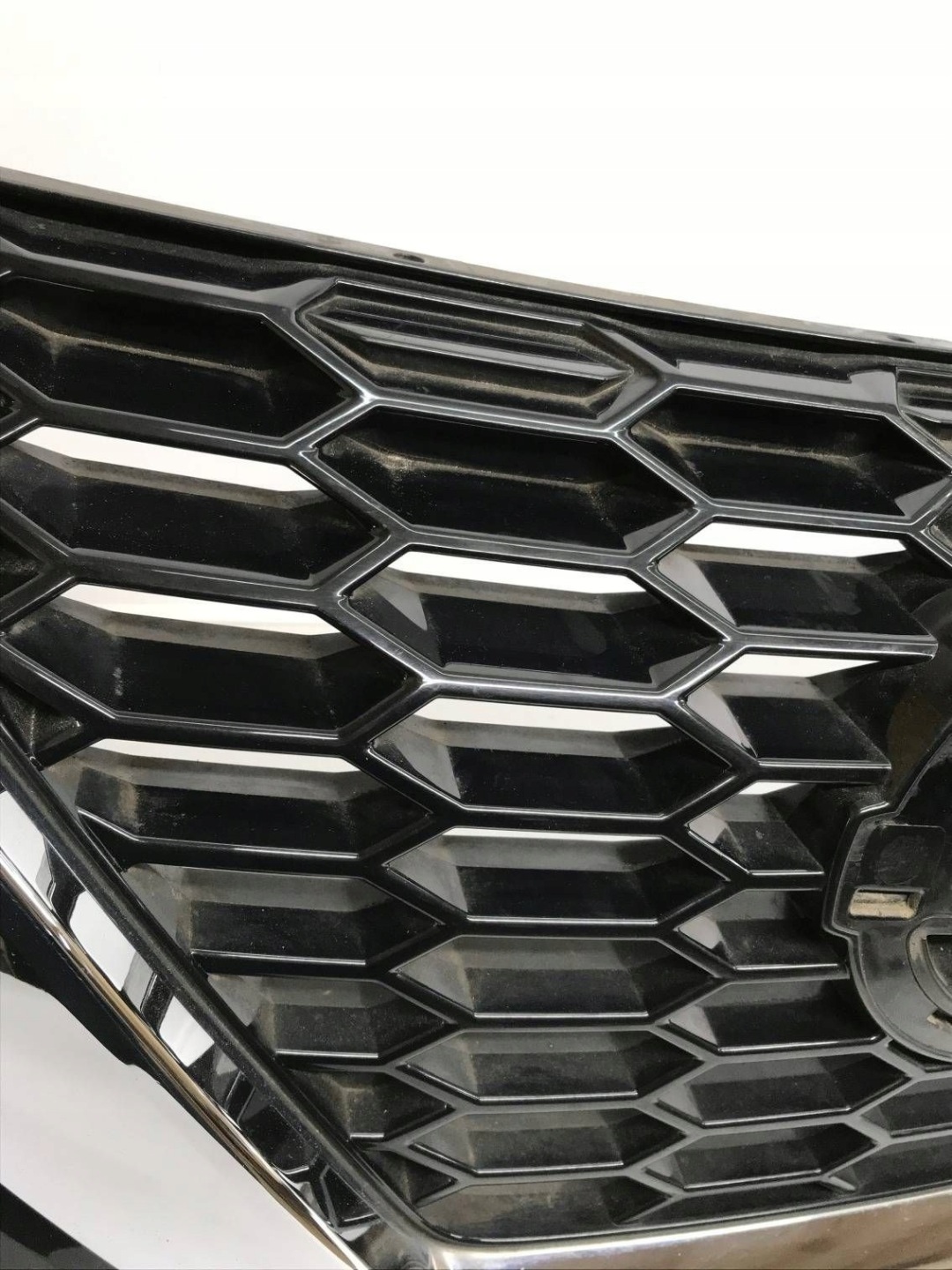 Nissan Juke F16 Kühlergrill FRONTGRILL Kühlergitter 623106PA0A - Thumbnail 8