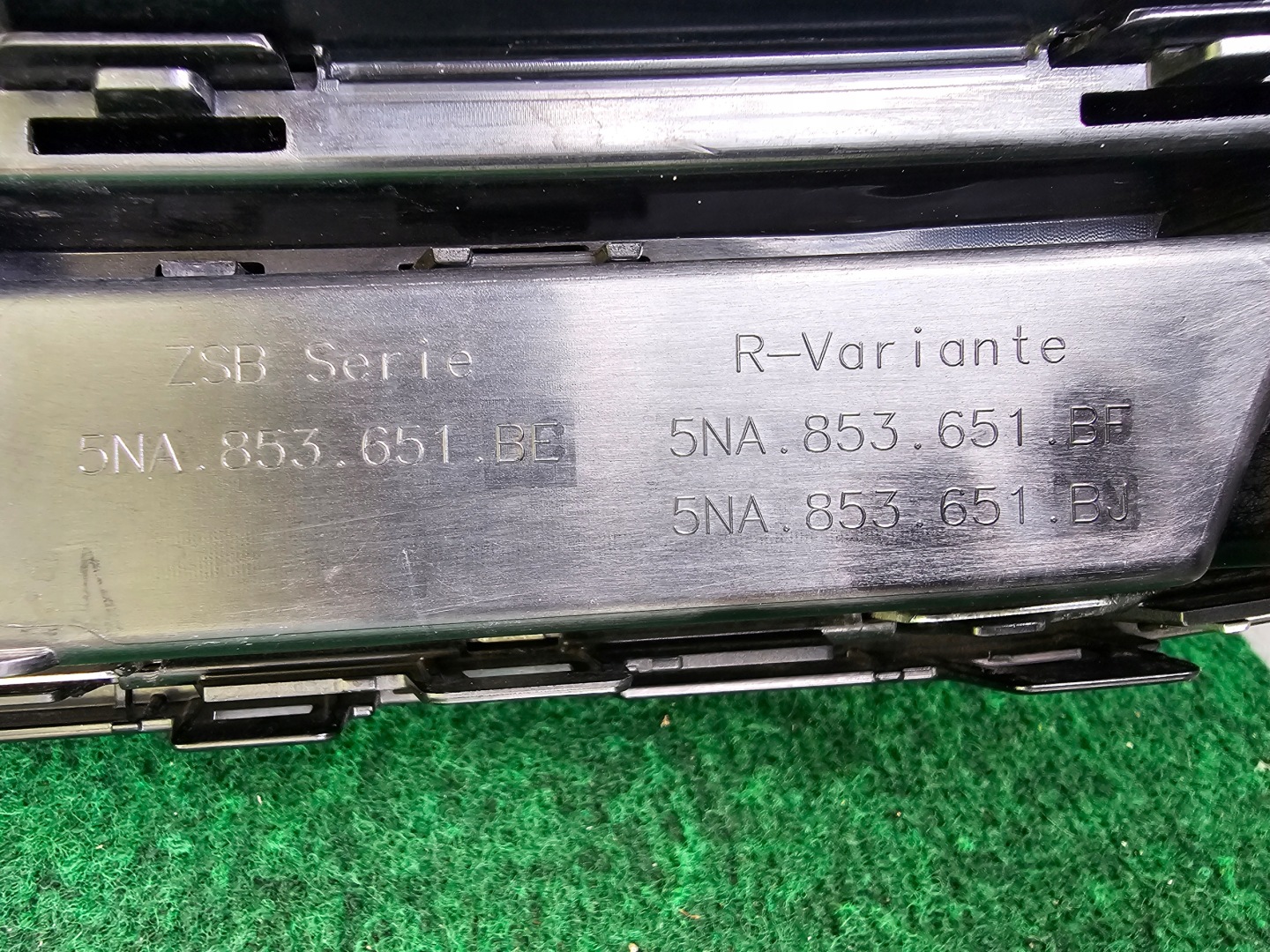 VW Tiguan Kühlergrill FRONTGRILL Kühlergitter 5NA853651BF - Thumbnail 10