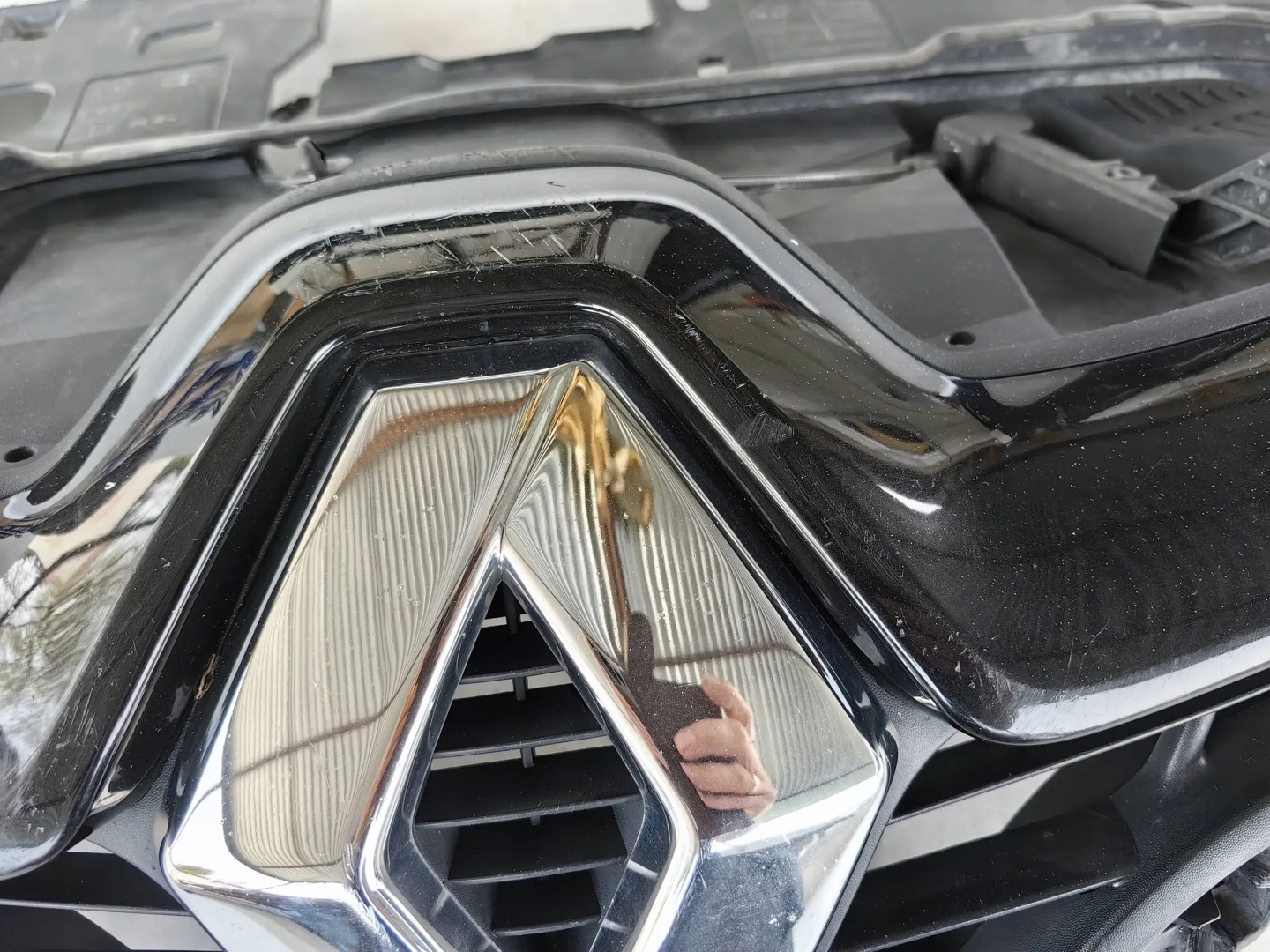 Renault Clio X98 Kühlergrill FRONTGRILL Kühlergitter 622561433R - Thumbnail 4