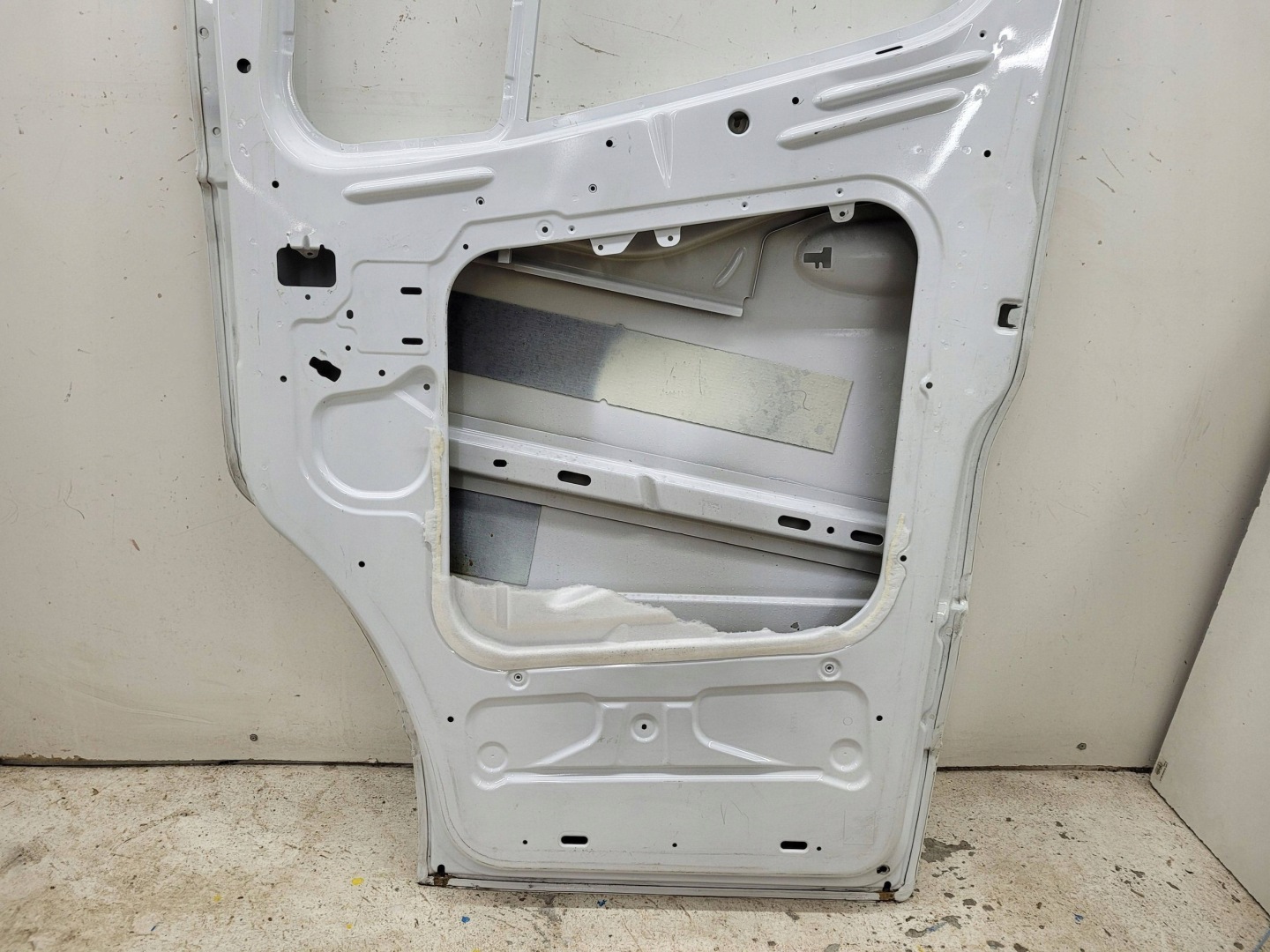 Mercedes-Benz Sprinter W910 Tür Vorne Rechts Door A9107202300 - Thumbnail 11