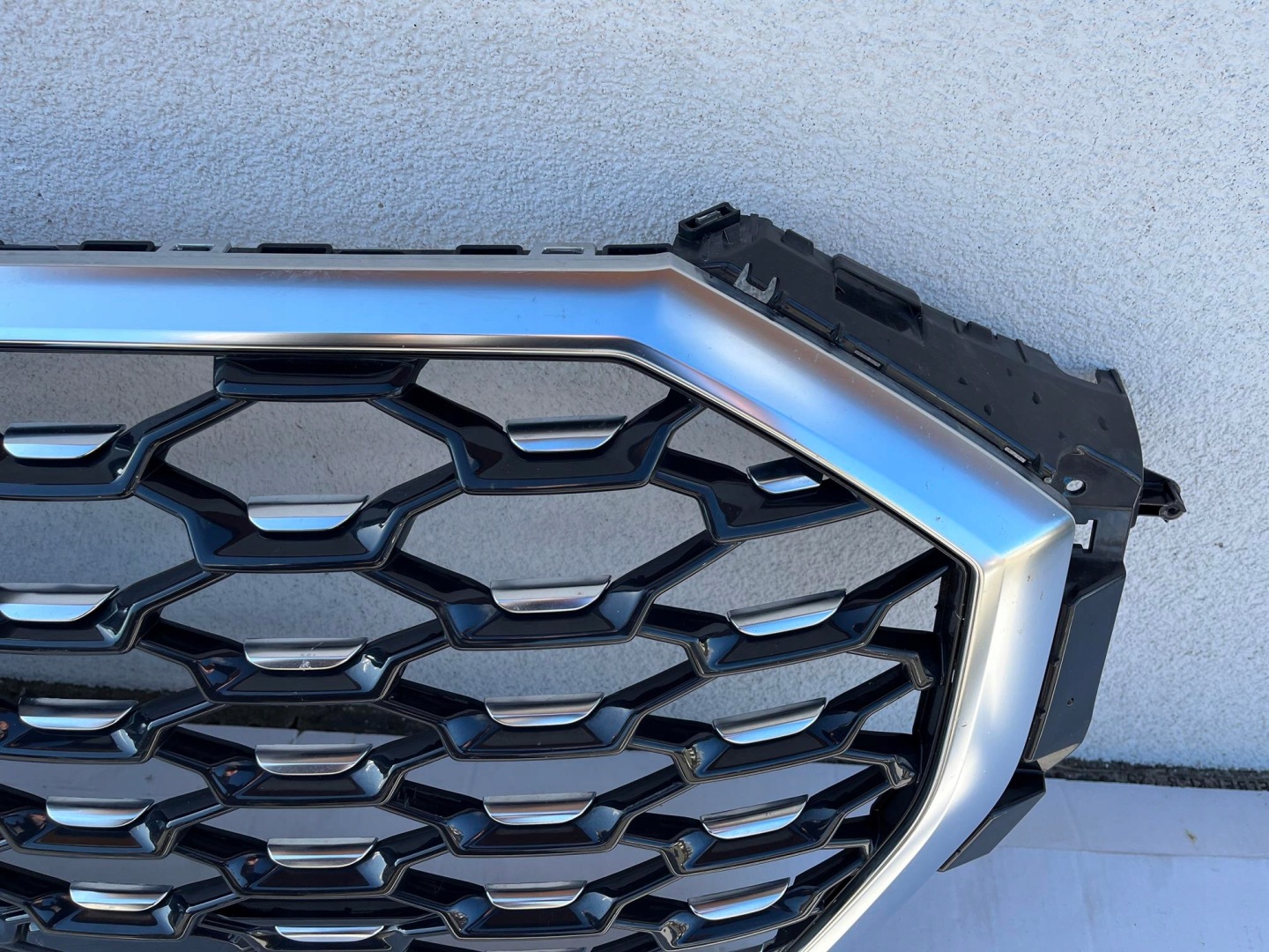 Audi Q3 Kühlergrill FRONTGRILL Kühlergitter 83F853651AU - Thumbnail 8