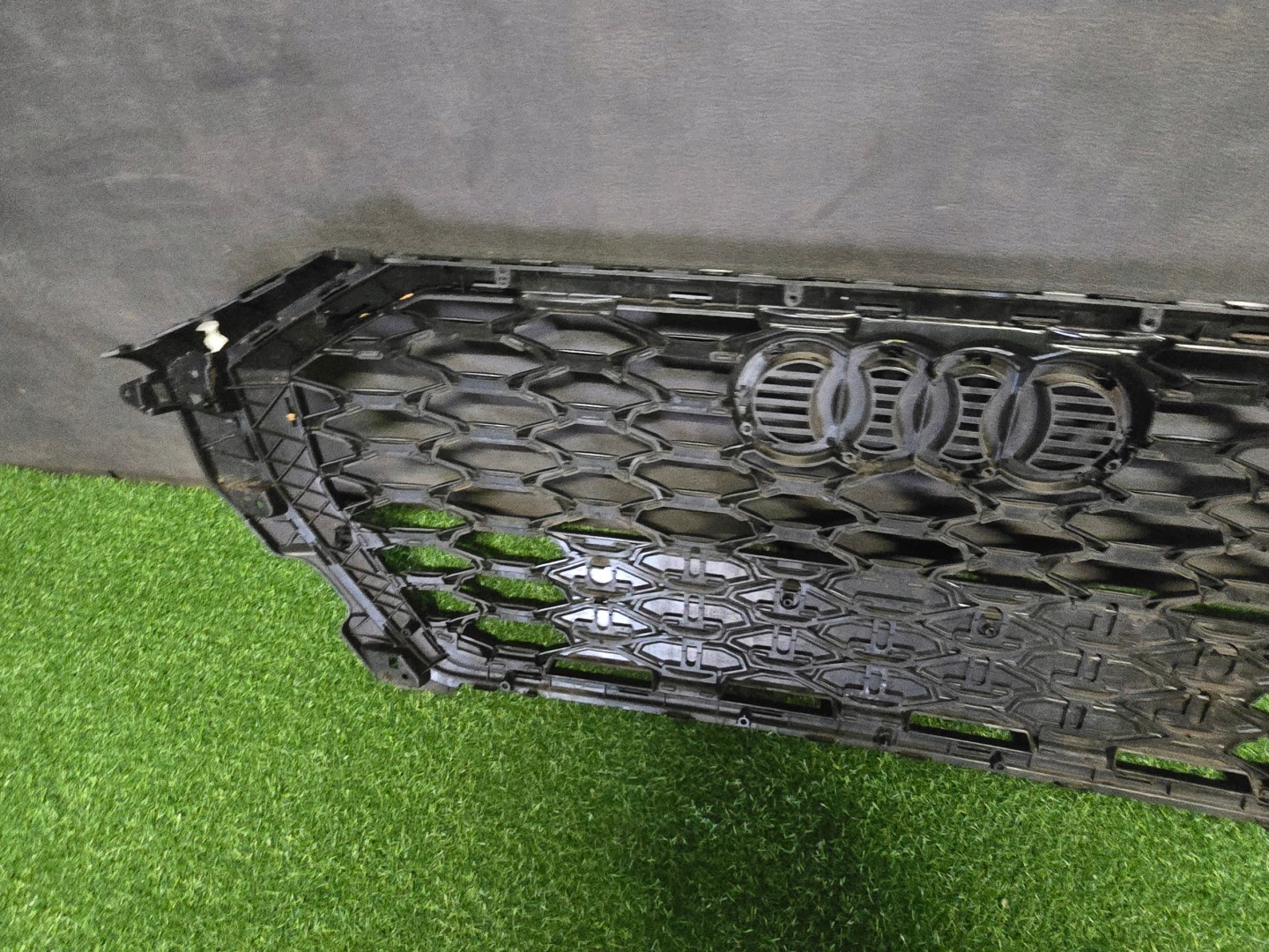 Audi Q3 Kühlergrill FRONTGRILL Kühlergitter 83F854651 - Thumbnail 8