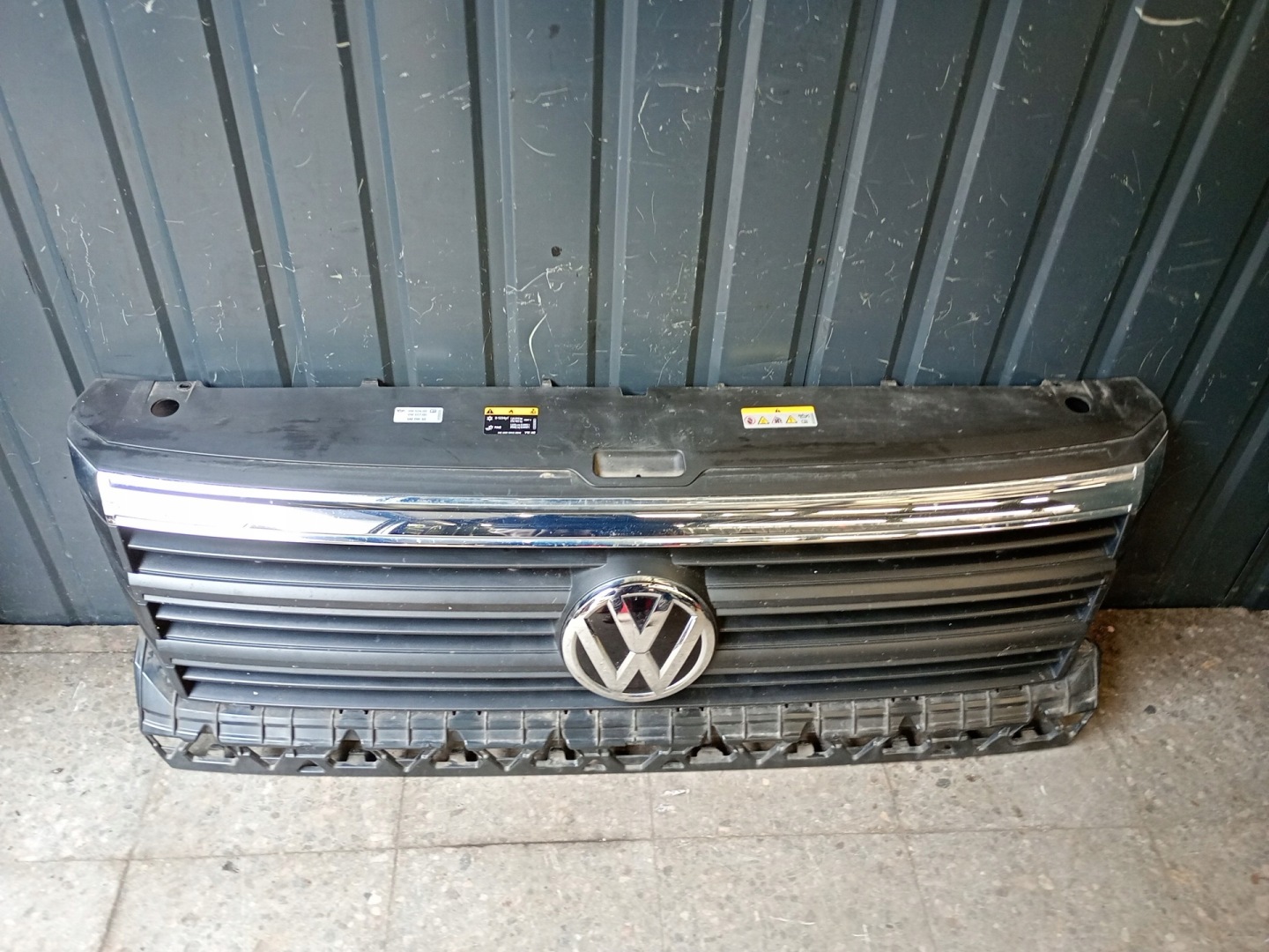 VW Crafter Kühlergrill FRONTGRILL Kühlergitter 7C0853653J - Thumbnail 1