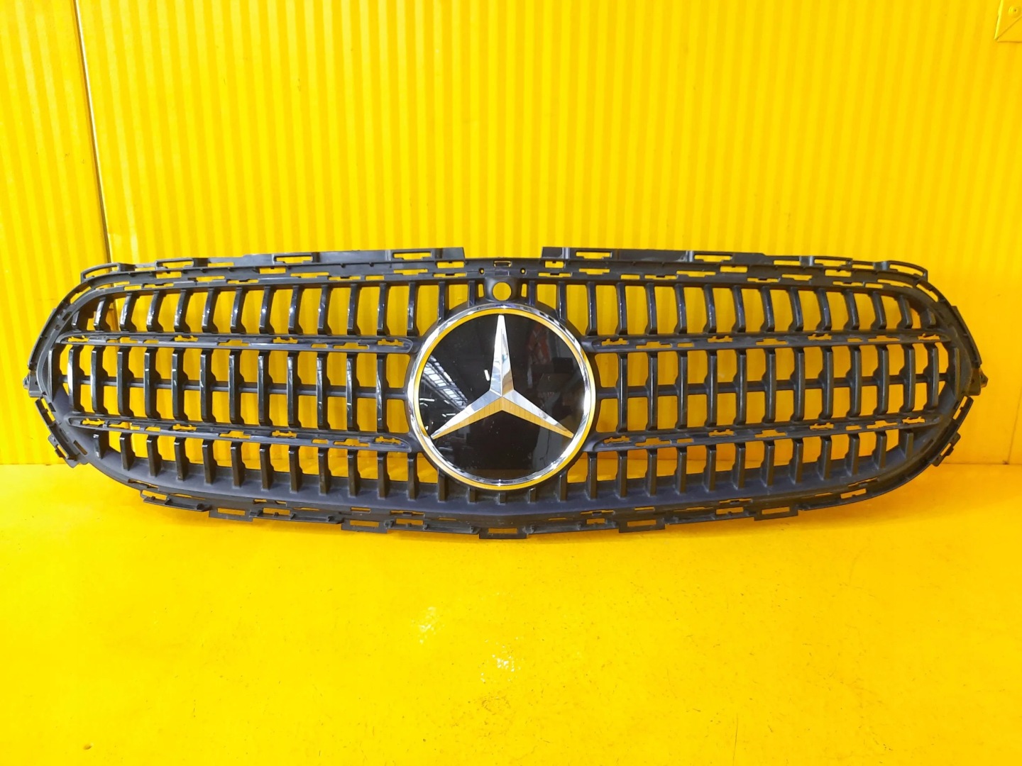 Mercedes-Benz E-Klasse W213 Kühlergrill FRONTGRILL Kühlergitter A2138883900 - Thumbnail 1