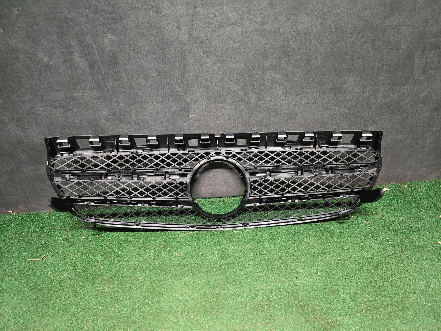 Mercedes-Benz A-Klasse W176 Kühlergrill FRONTGRILL Kühlergitter - Thumbnail 4