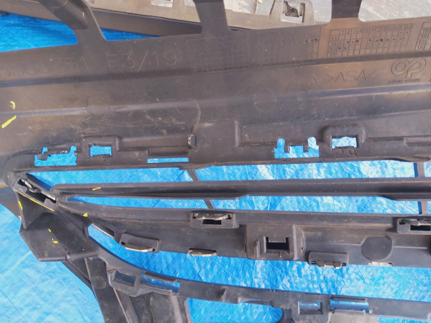 Opel Astra Kühlergrill FRONTGRILL Kühlergitter 93389777 - Thumbnail 12