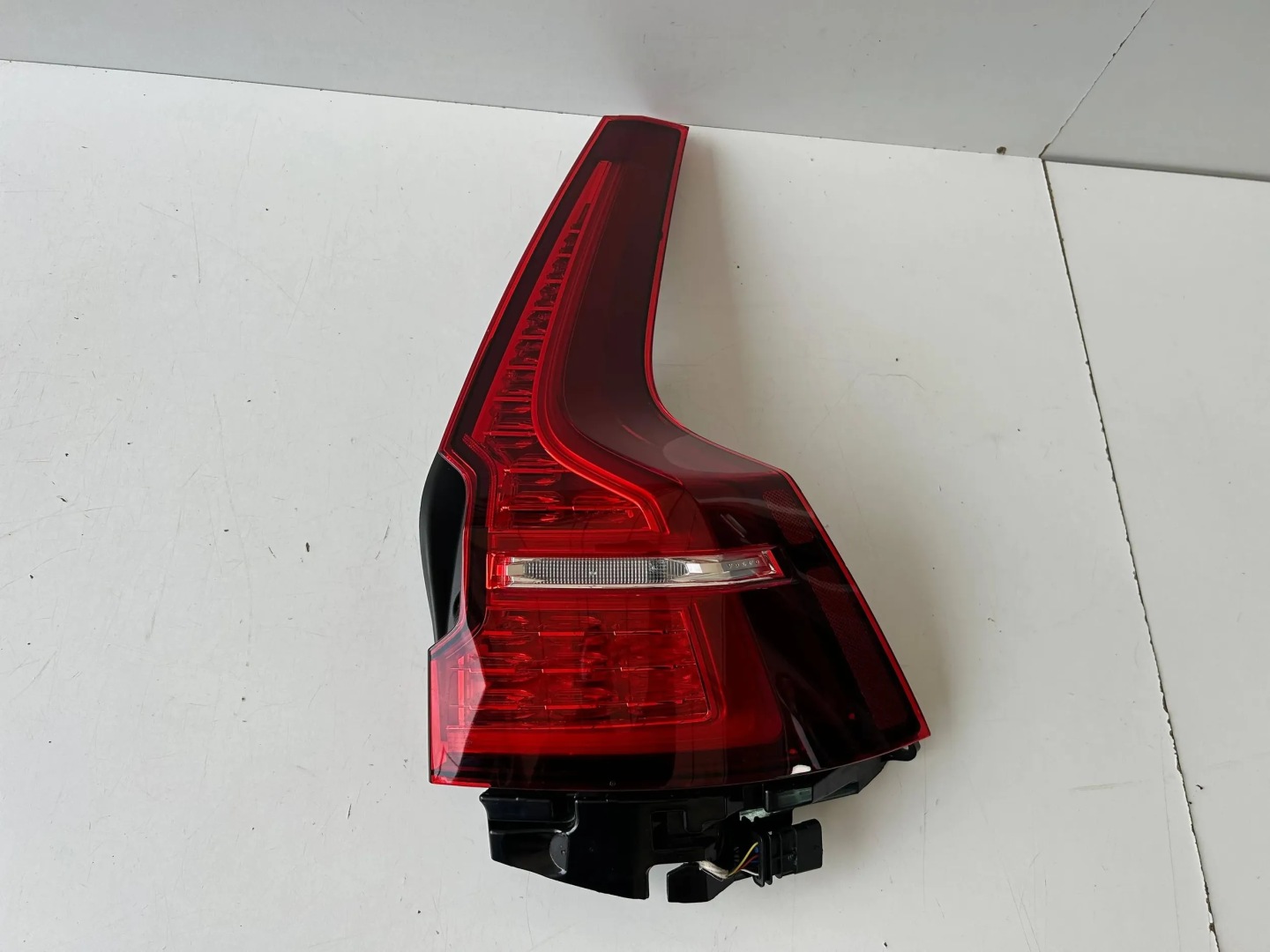 Volvo S60/V60 V60 Rückleuchte 32291359 Rearlamp - Thumbnail 1