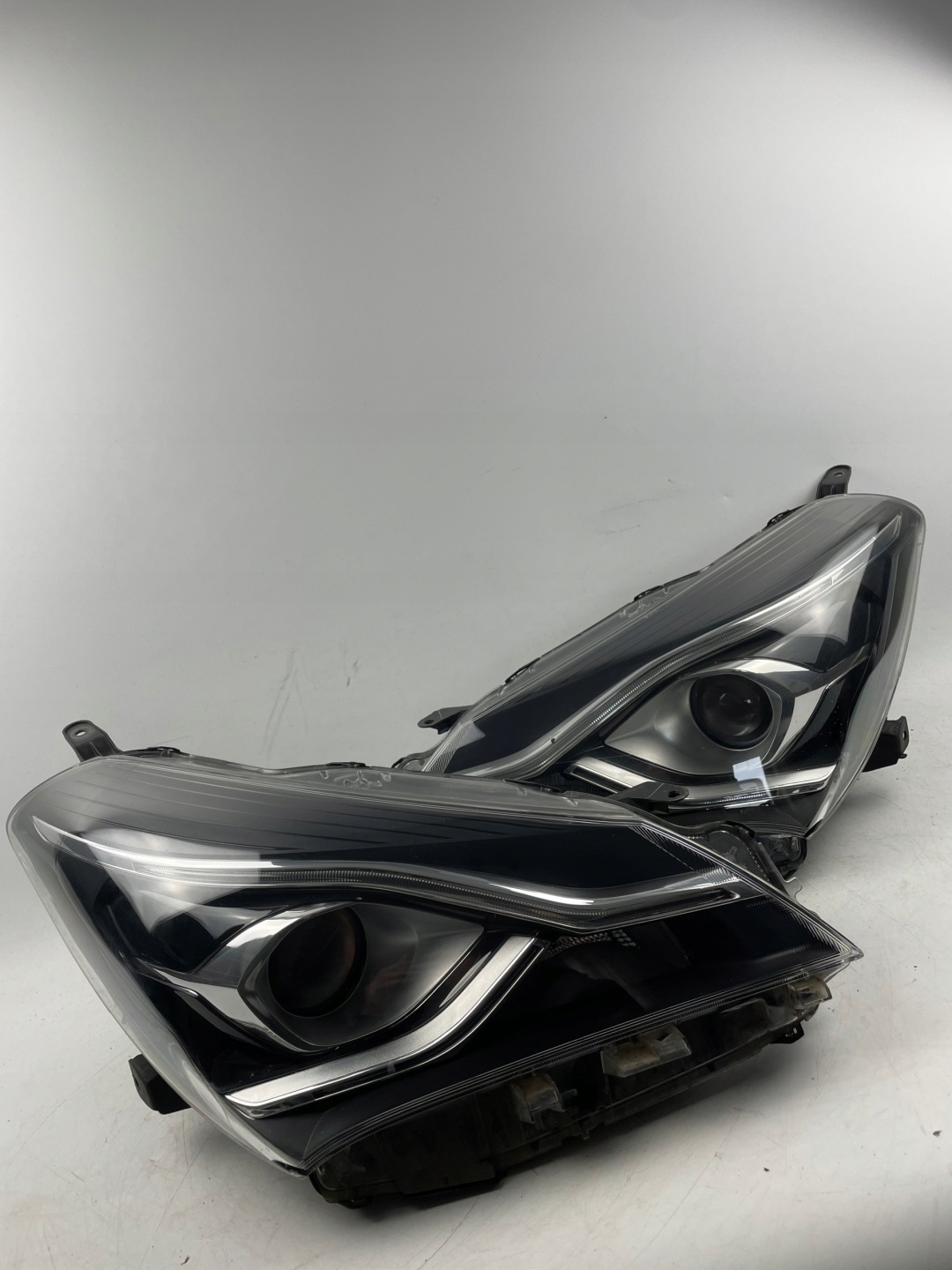 Frontscheinwerfer Toyota Yaris III XP13 LED Links Scheinwerfer Headlight - Thumbnail 1