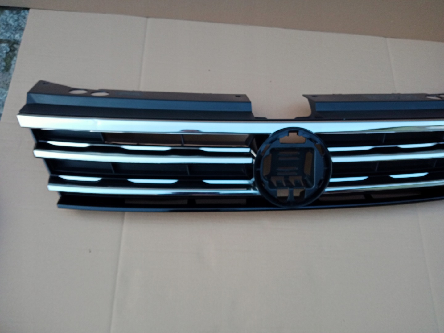 VW Tiguan Kühlergrill FRONTGRILL Kühlergitter 5NA853653A - Thumbnail 2