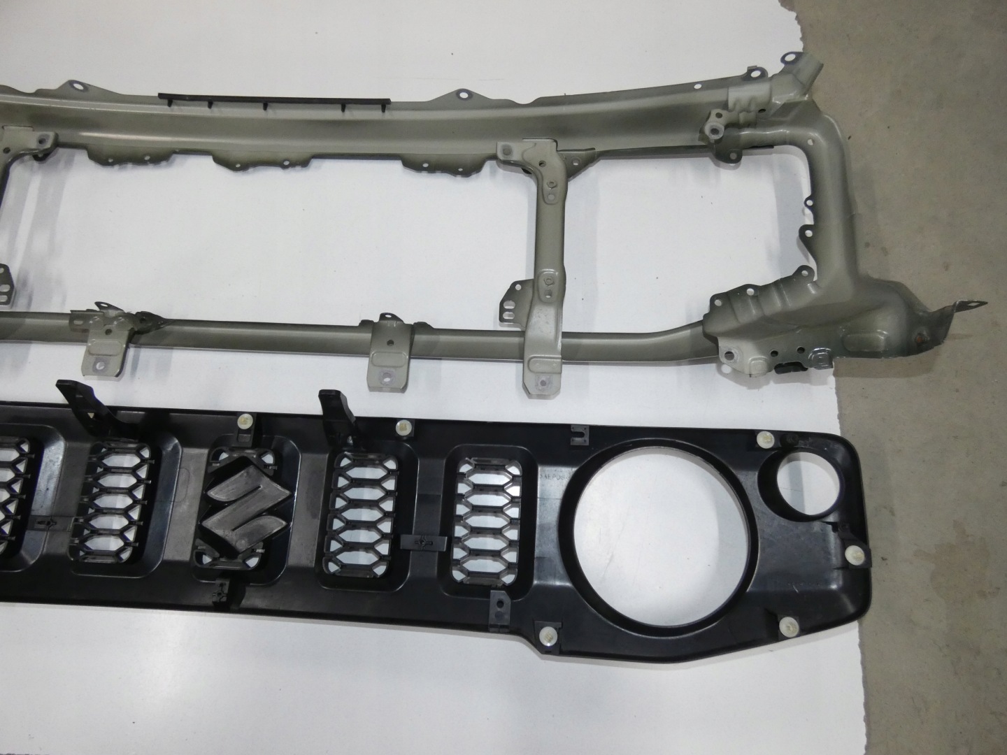Suzuki Jimny I Kühlergrill FRONTGRILL Kühlergitter - Thumbnail 12