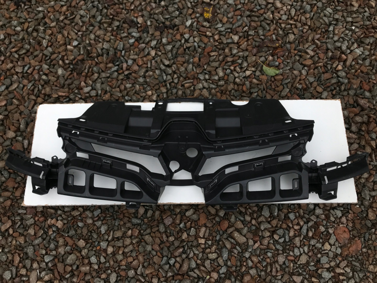 Renault MĂ©gane III BZ.. Kühlergrill FRONTGRILL Kühlergitter - Thumbnail 1
