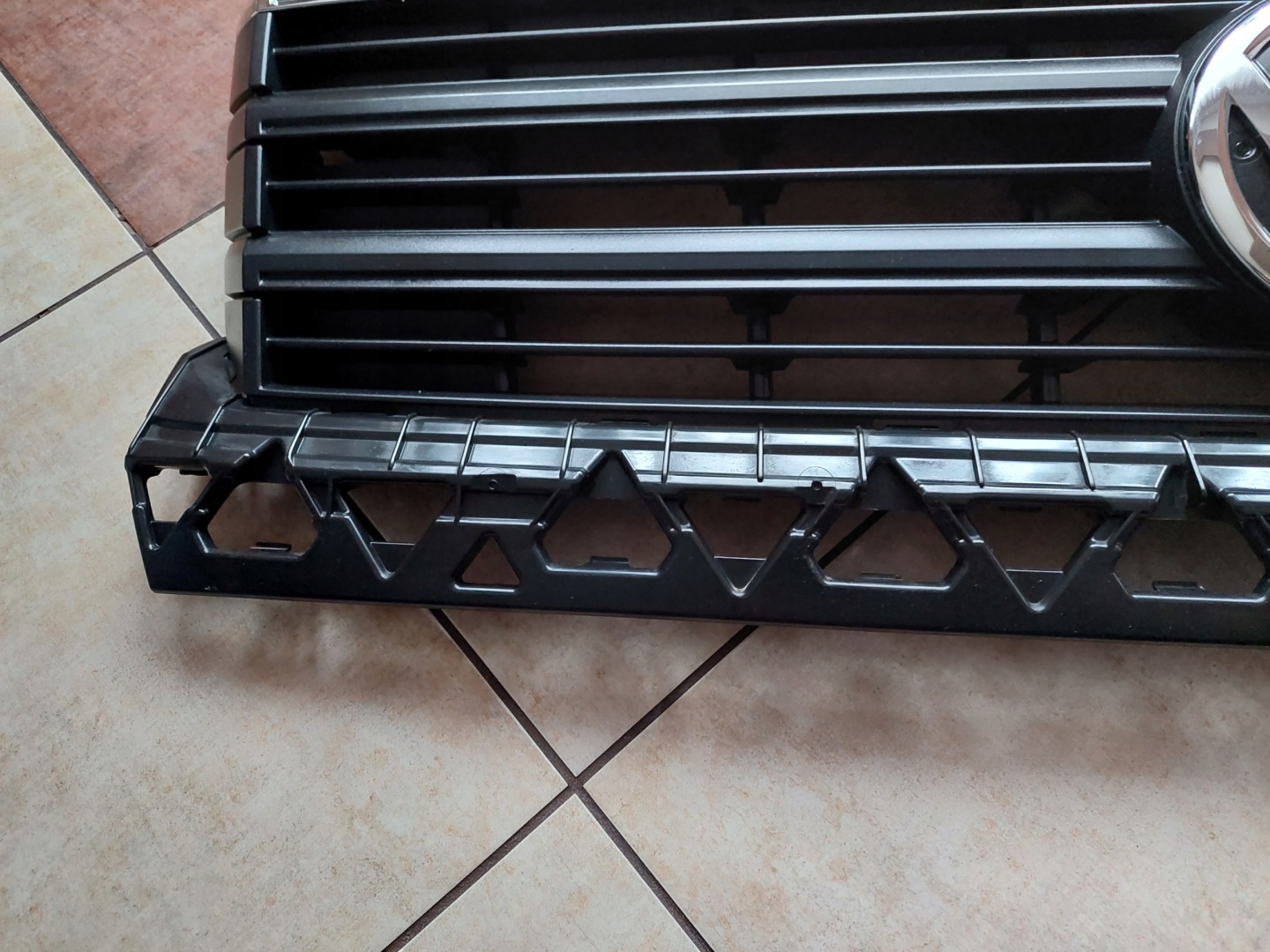VW Crafter Kühlergrill FRONTGRILL Kühlergitter 7C0853653F - Thumbnail 8