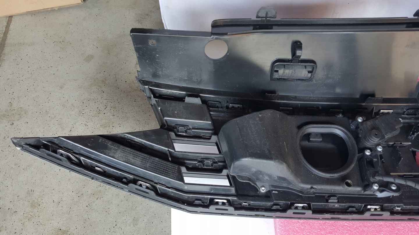 VW Passat B8 Kühlergrill FRONTGRILL Kühlergitter 3G0853653P - Thumbnail 11