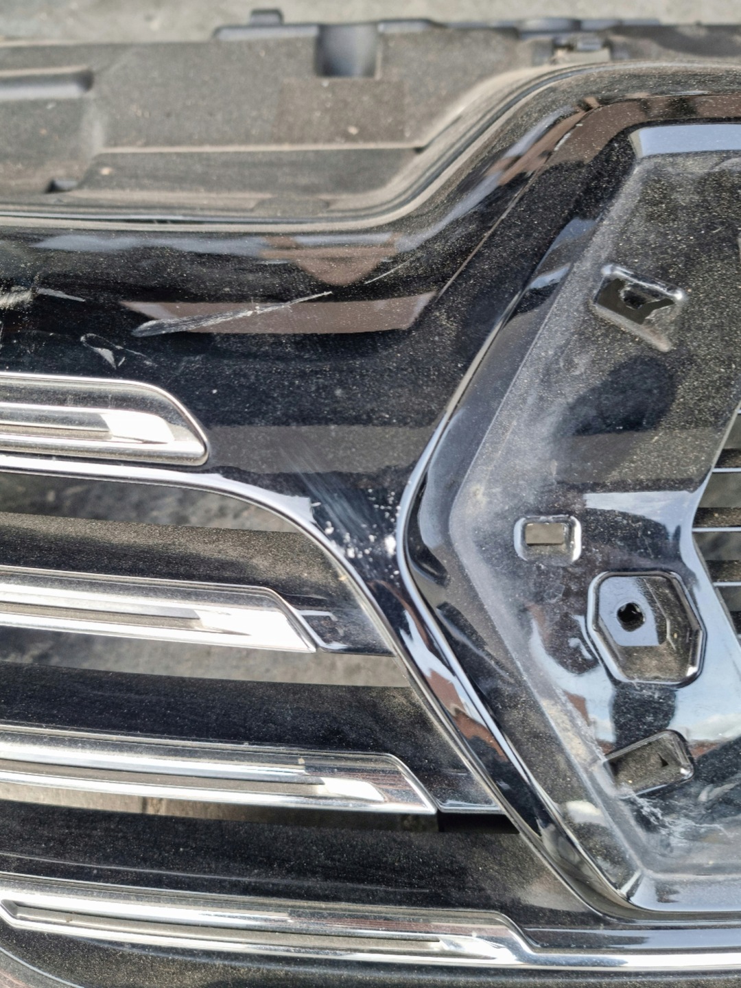 Renault MĂ©gane IV RFB Kühlergrill FRONTGRILL Kühlergitter - Thumbnail 4