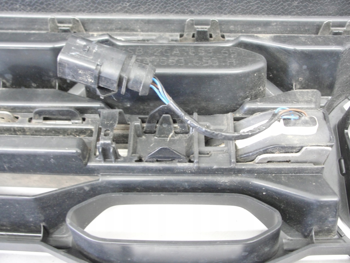 VW T-Roc A1 Kühlergrill FRONTGRILL Kühlergitter 2GA853653H - Thumbnail 11