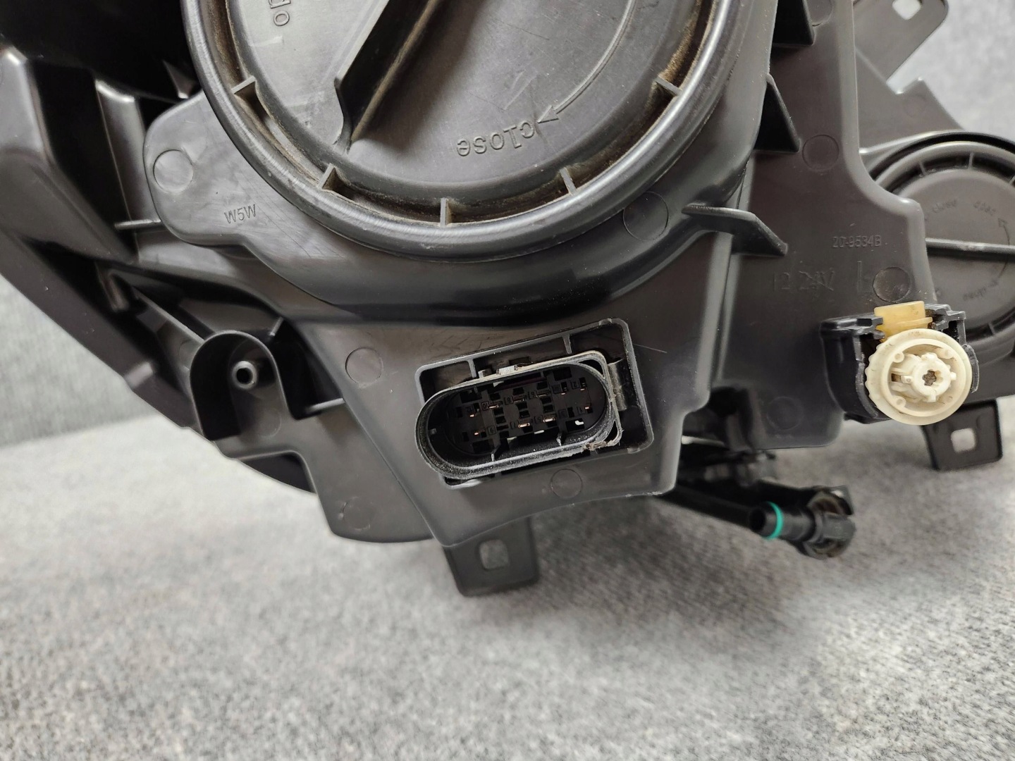 Frontscheinwerfer Mercedes-Benz Sprinter W906 A9068203161 Bi-Xenon Links Headlight - Thumbnail 10
