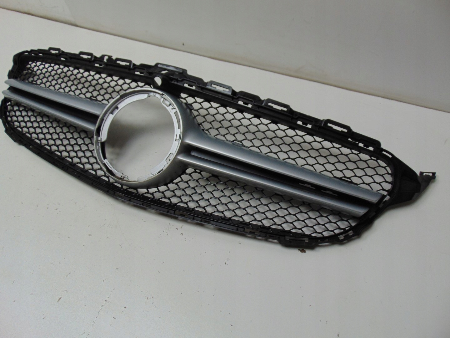 Mercedes-Benz C-Klasse W205 Kühlergrill FRONTGRILL Kühlergitter A2058882000 - Thumbnail 6
