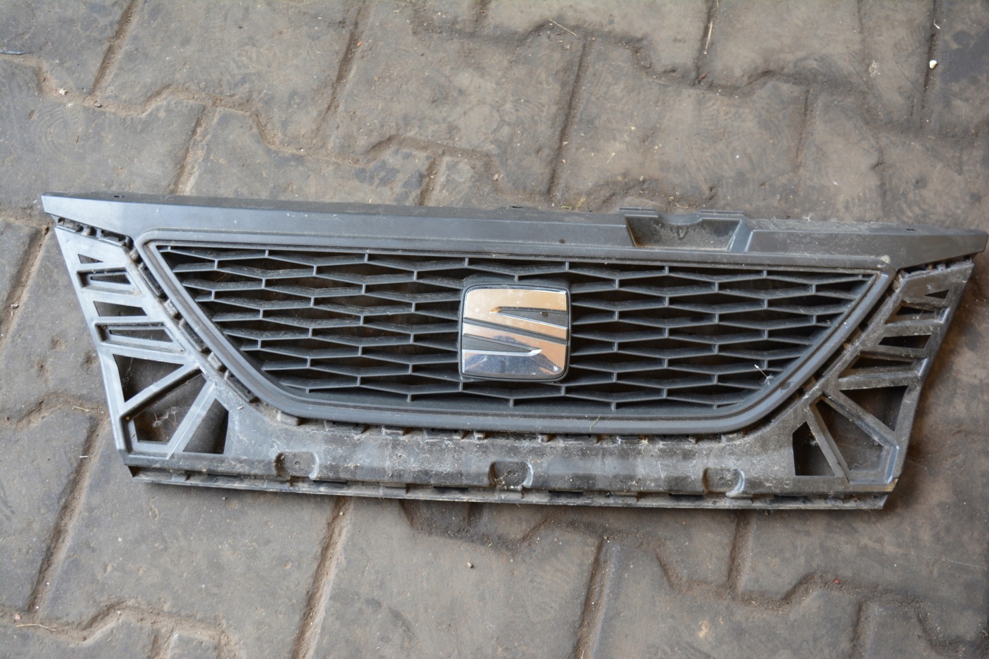 SEAT Mii 1SL Kühlergrill FRONTGRILL Kühlergitter 1SL853653A - Thumbnail 1